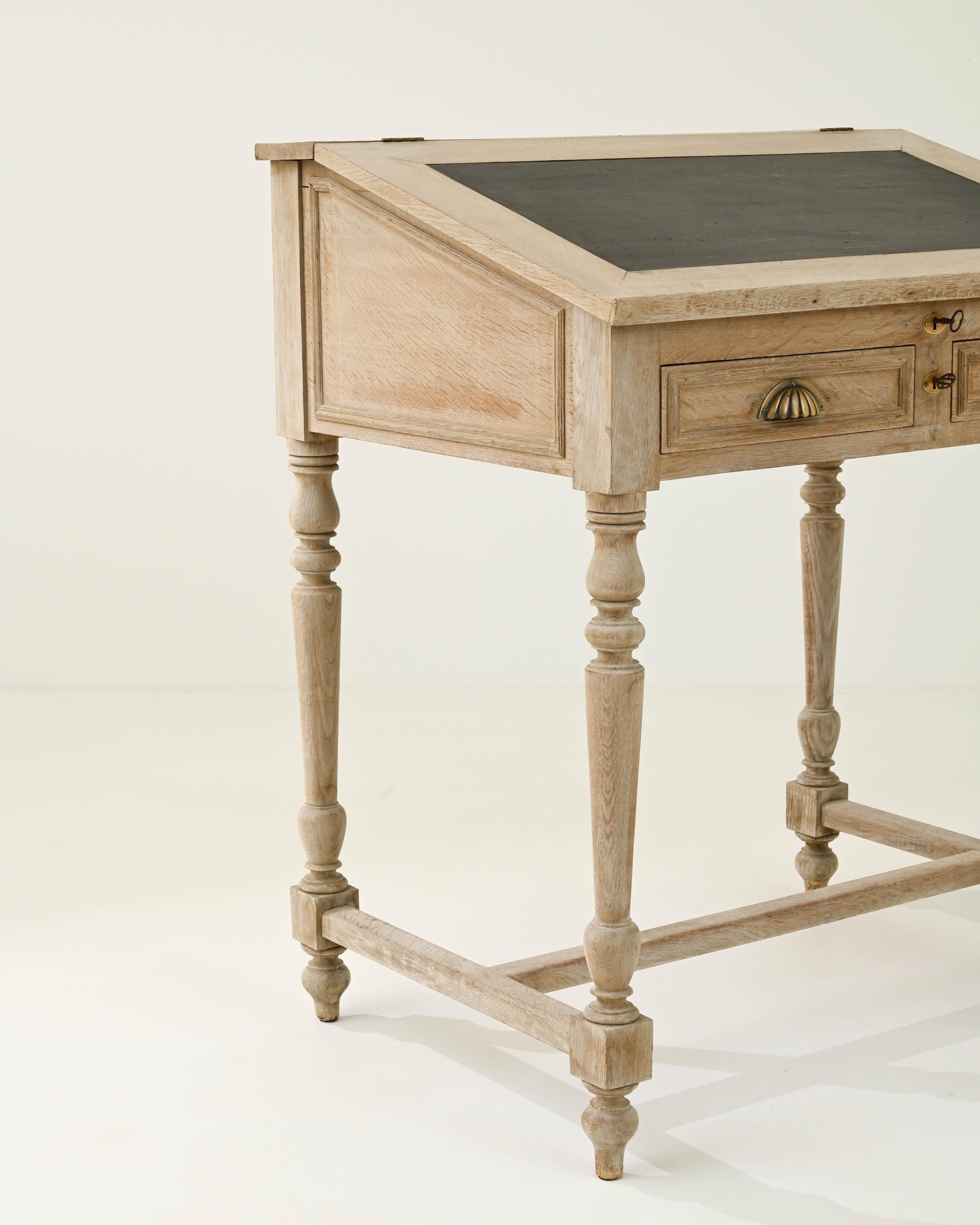 19th Century French Oak Writing Desk For Sale 2