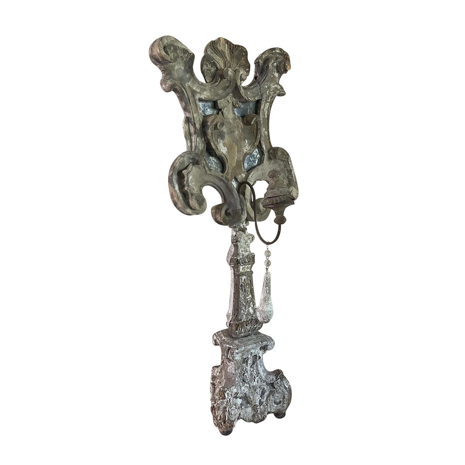 19th Century French Oakwood Candle Holder - Antique Single Candle Stick In Good Condition For Sale In West Palm Beach, FL