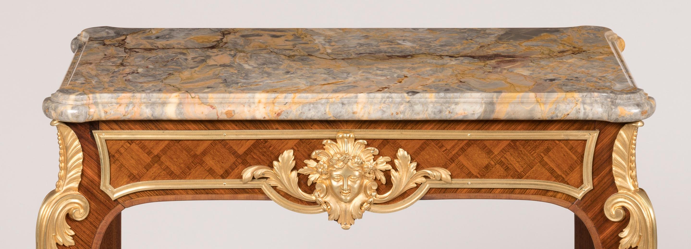 Parqueterie Table d'appoint française du 19ème siècle de style Louis XVI en vente