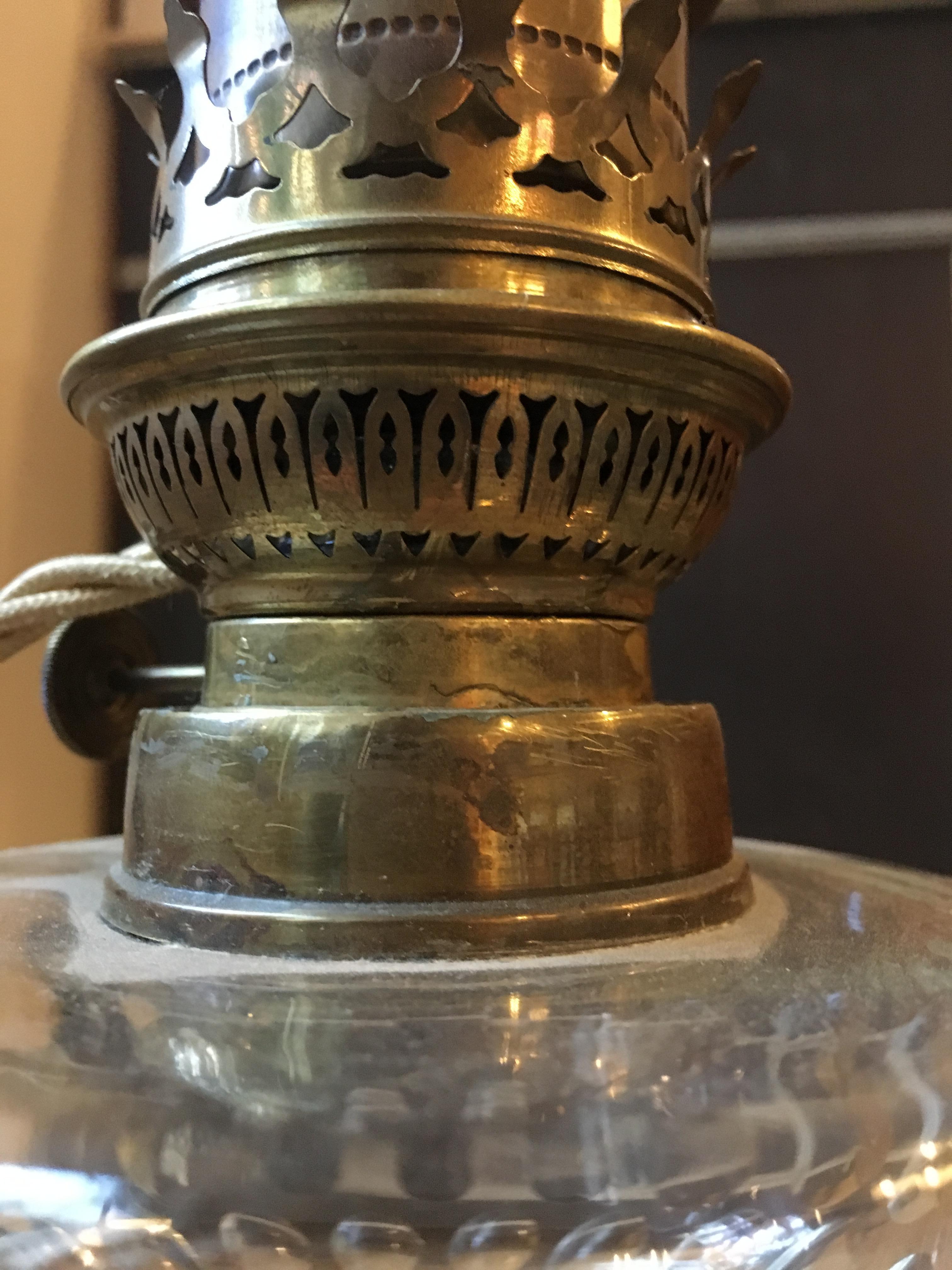 19th Century French Oil Lamp with Glass and Marble Converted into Electric Lamp For Sale 4