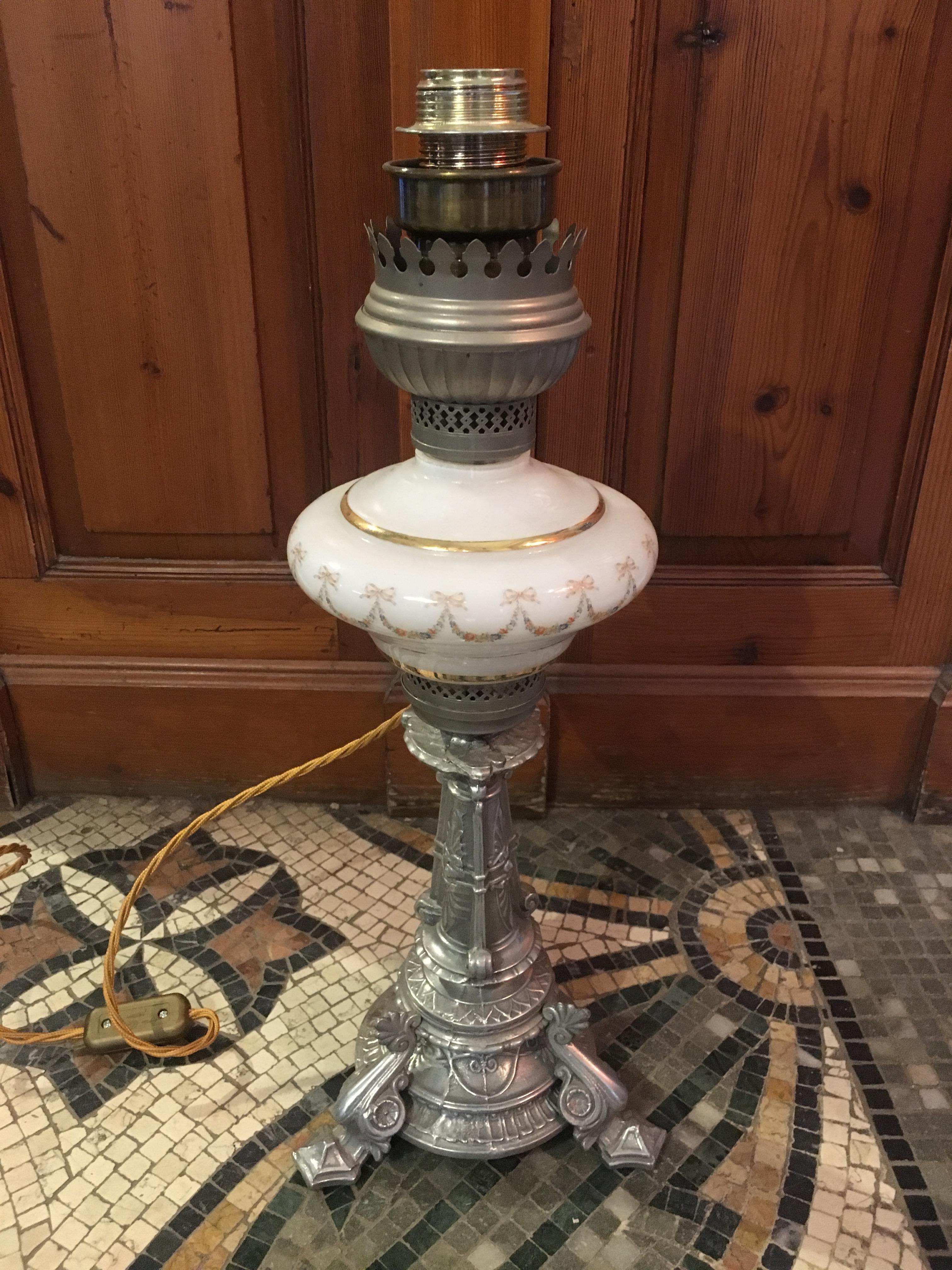 Victorian 19th Century French Oil Lamp with Opaline Glass Converted into Electric Lamp For Sale