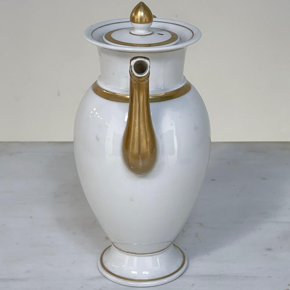 19th Century French Old Paris - Vieux Paris Porcelain Neoclassical Coffee Pot For Sale 1