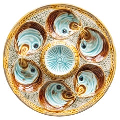 19th Century French Onnaing Majolica Fish Heads Oyster Plate