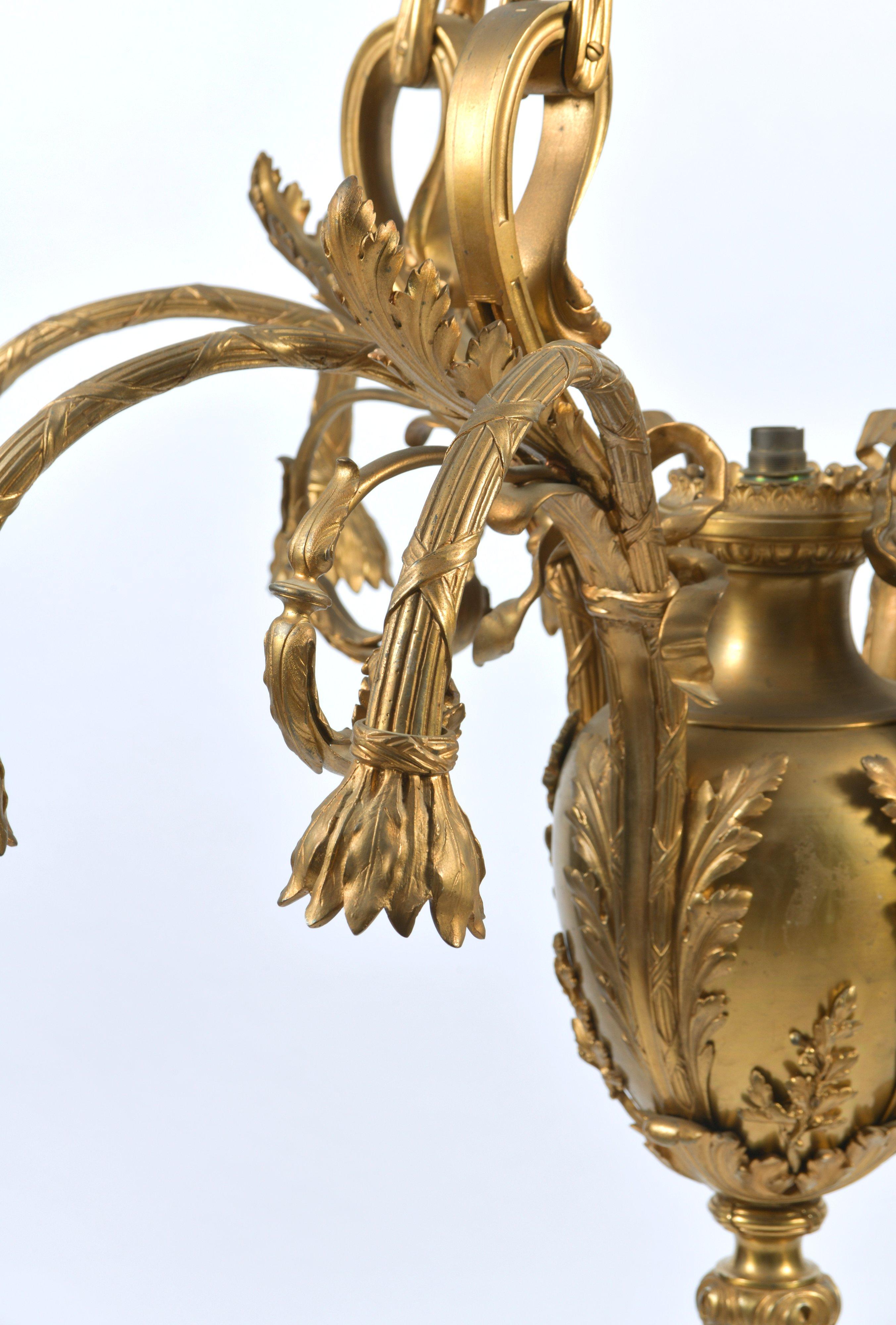 19th Century French Ormolu 9-Light Chandelier  In Good Condition In London, GB