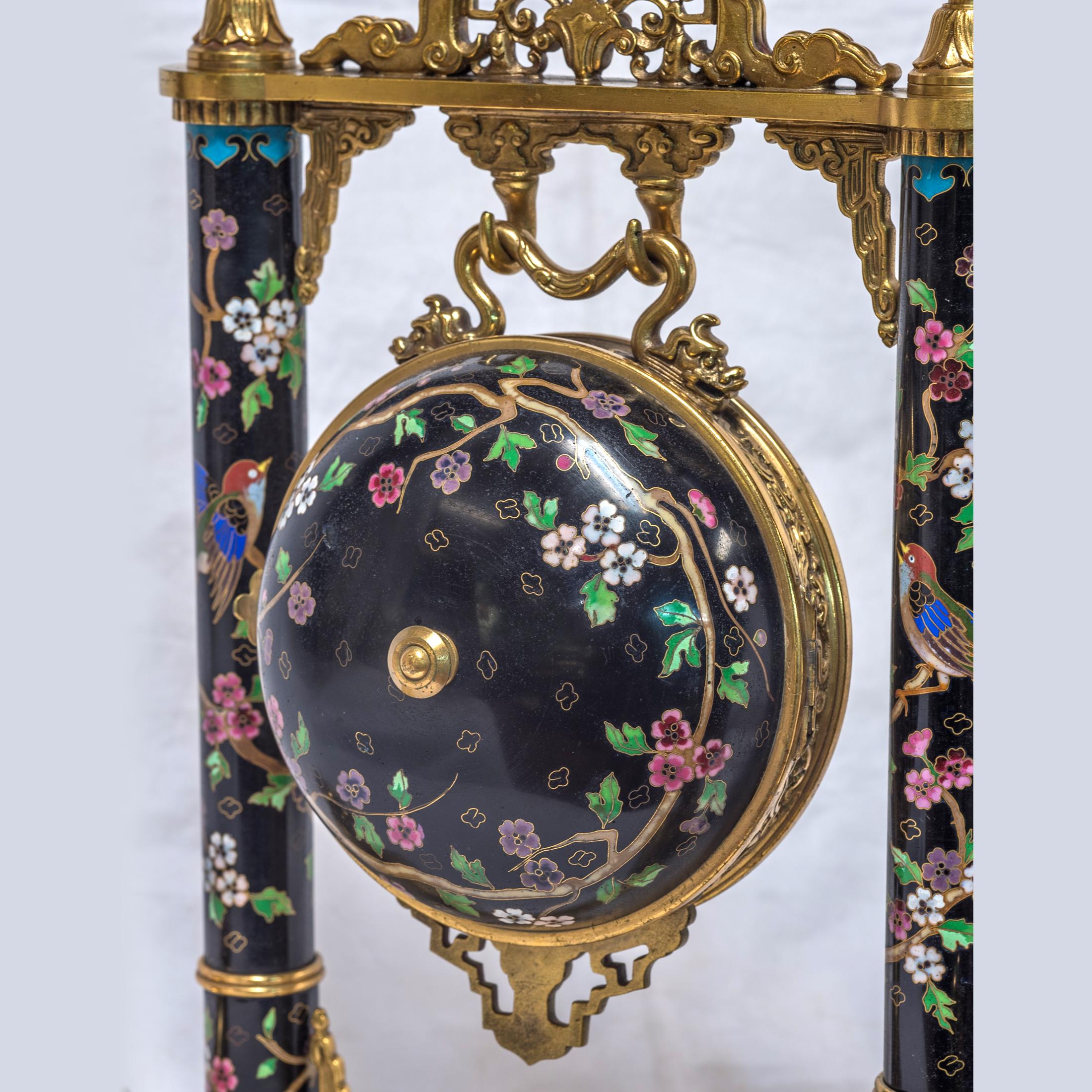 19. Jahrhundert Französisches Uhrenset aus Goldbronze und Cloisonné-Emaille Japonisme im Angebot 7
