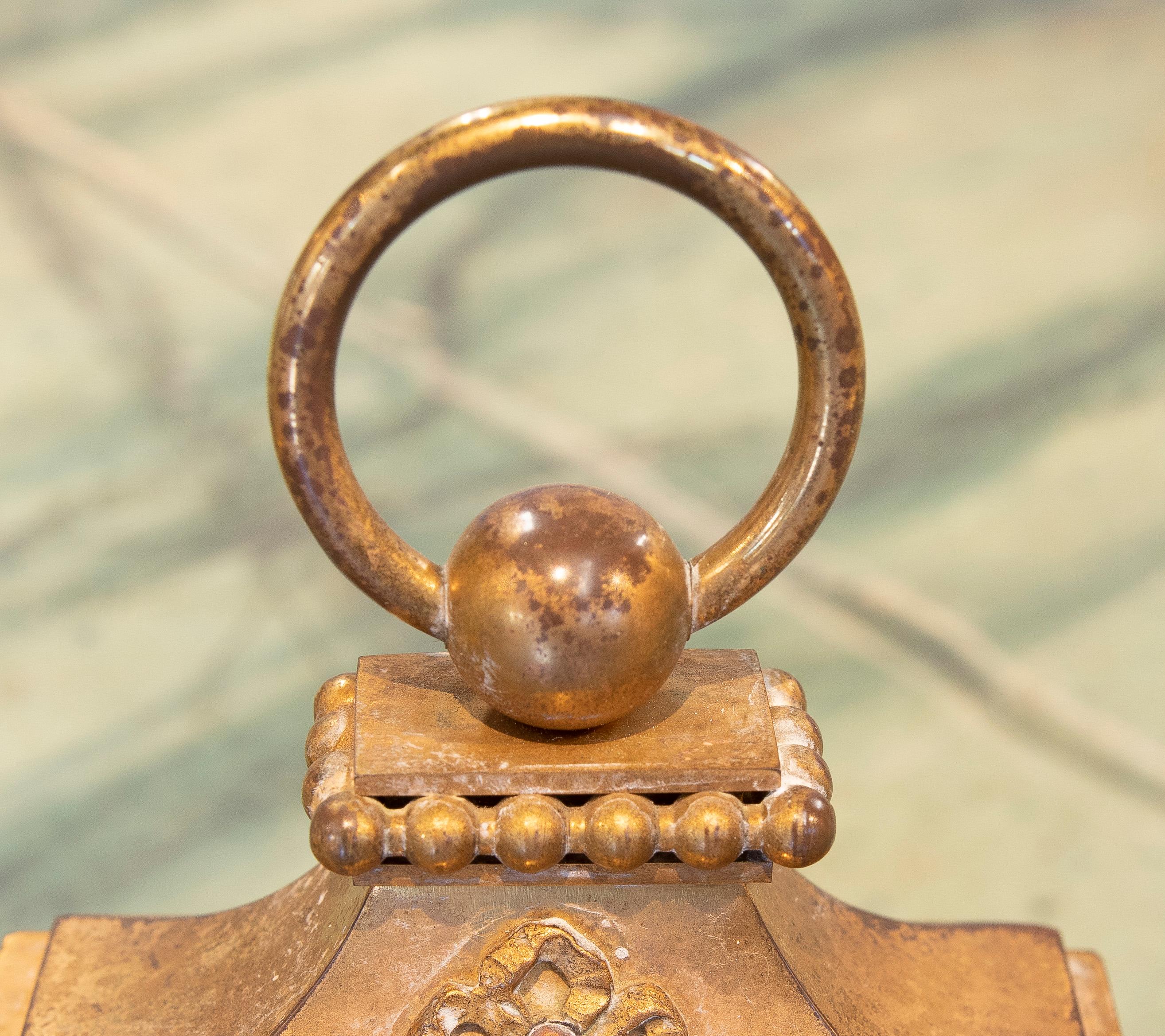 Französische Gold vergoldete Bronze-Tischuhr aus dem 19. Jahrhundert, Goldbronze „Bronze Dor“ im Angebot 3
