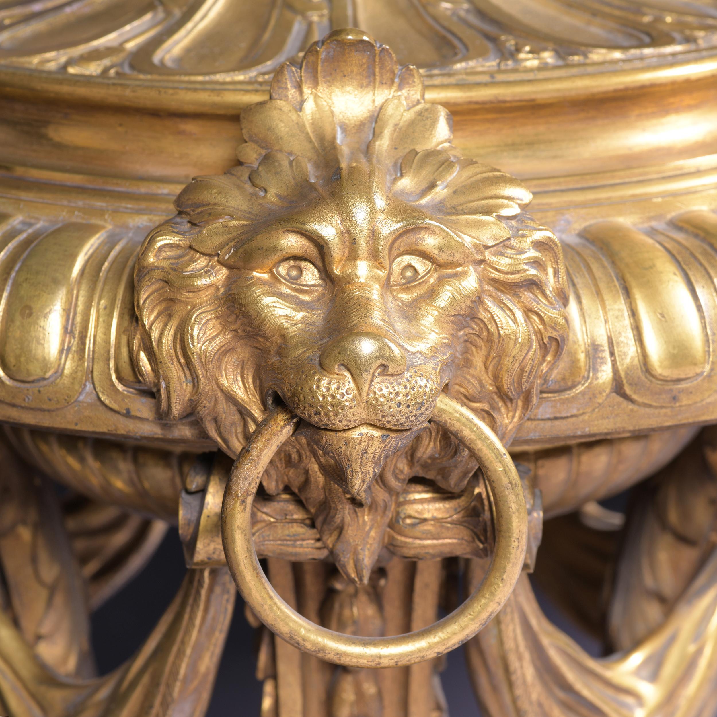 Centre de table en bronze doré français du 19ème siècle de style Louis XVI Bon état - En vente à Dublin, IE