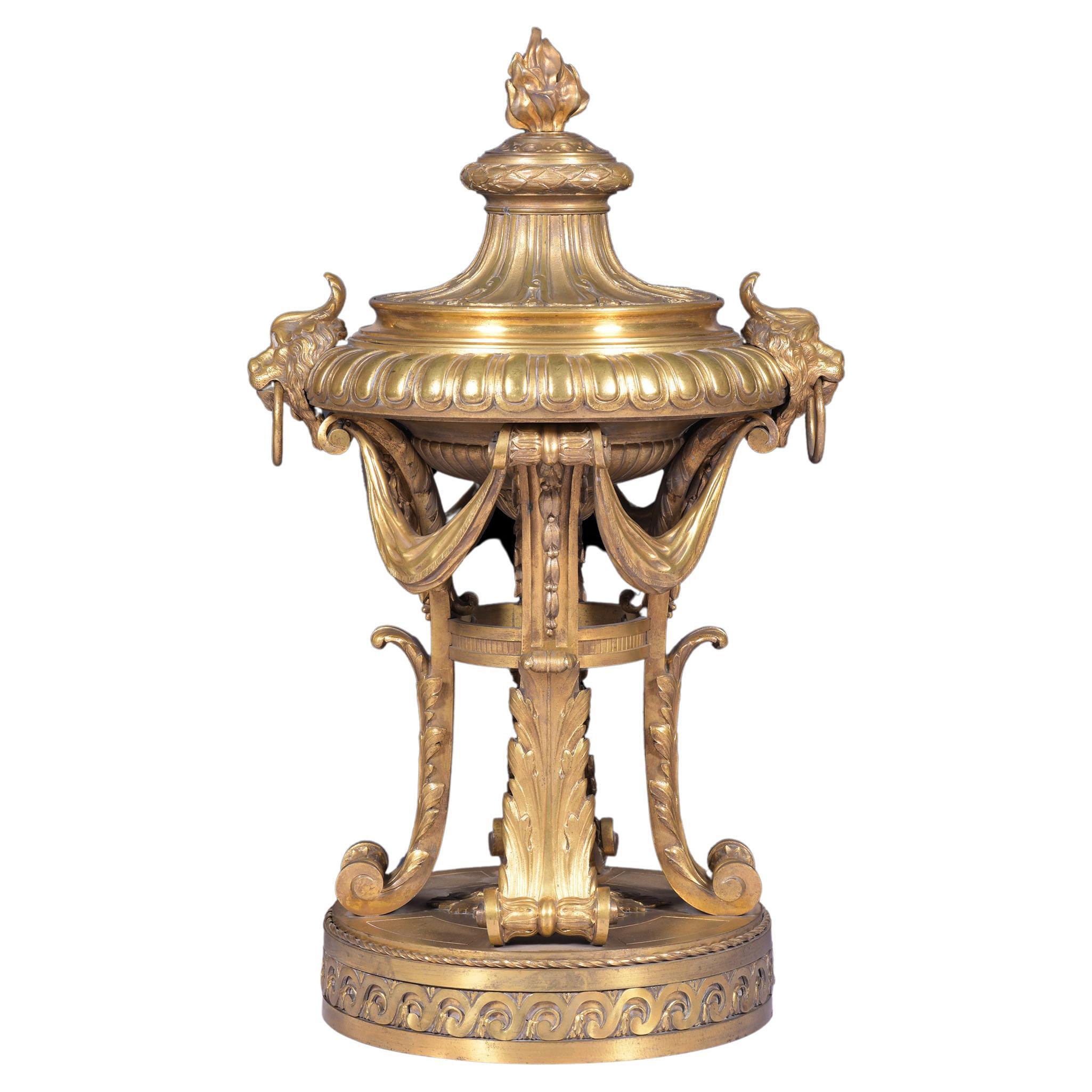 Centre de table en bronze doré français du 19ème siècle de style Louis XVI en vente