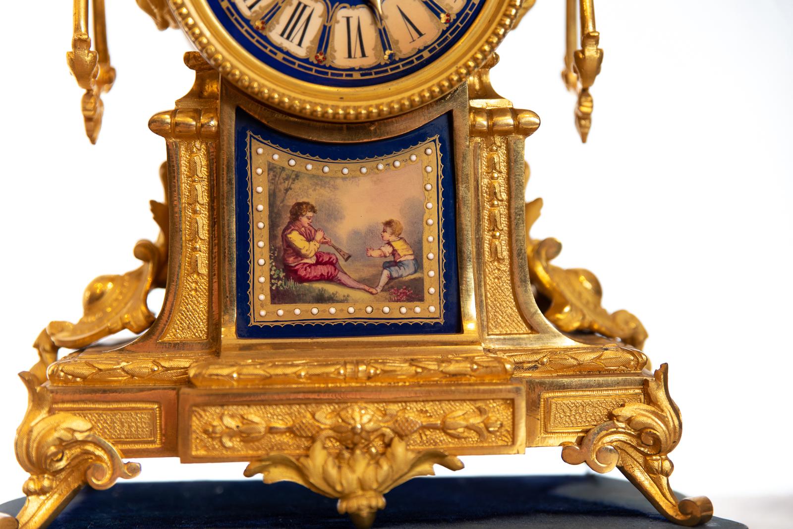 Late Victorian 19th Century French Ormolu Clock For Sale