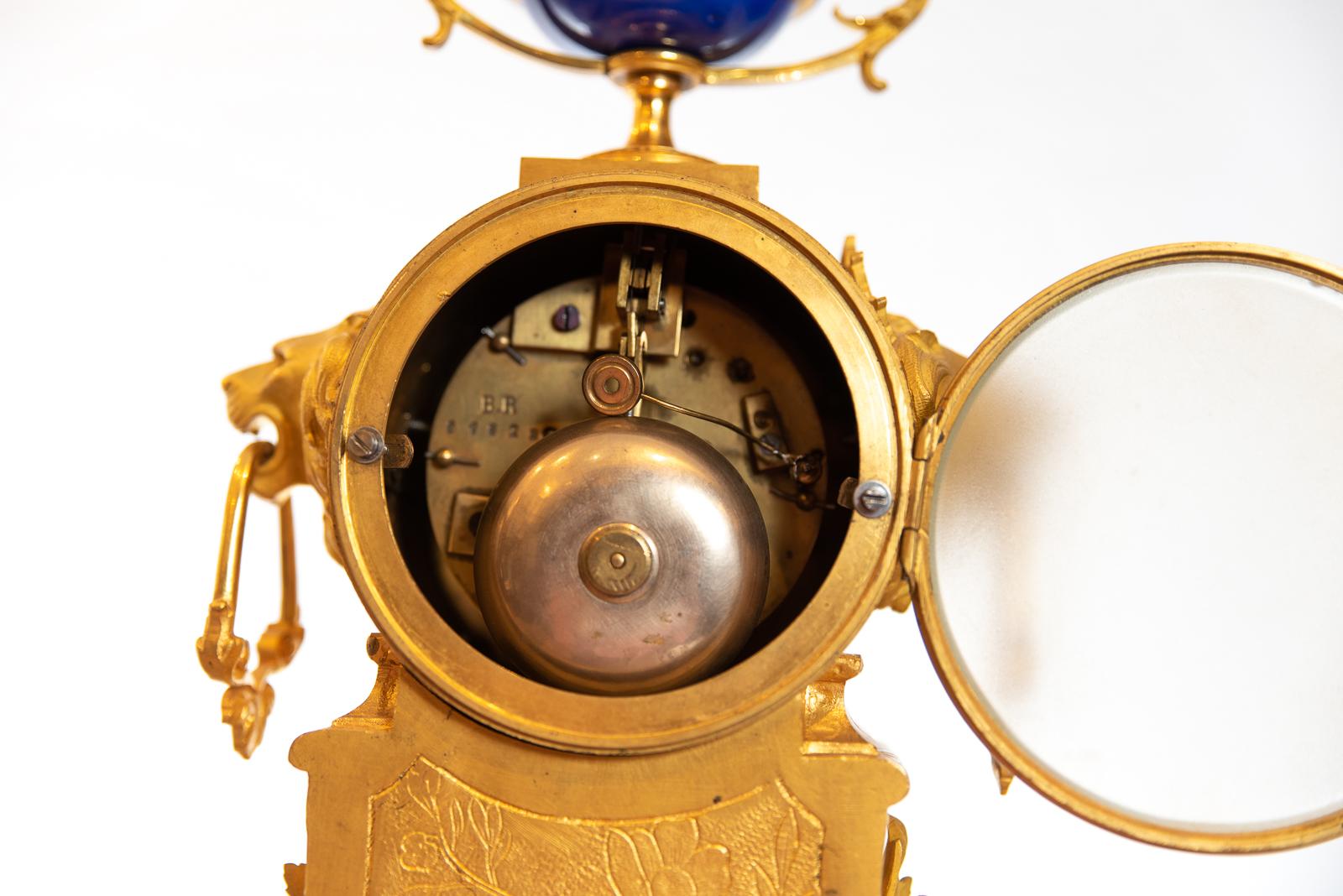 19th Century French Ormolu Clock In Good Condition For Sale In Cheltenham, GB