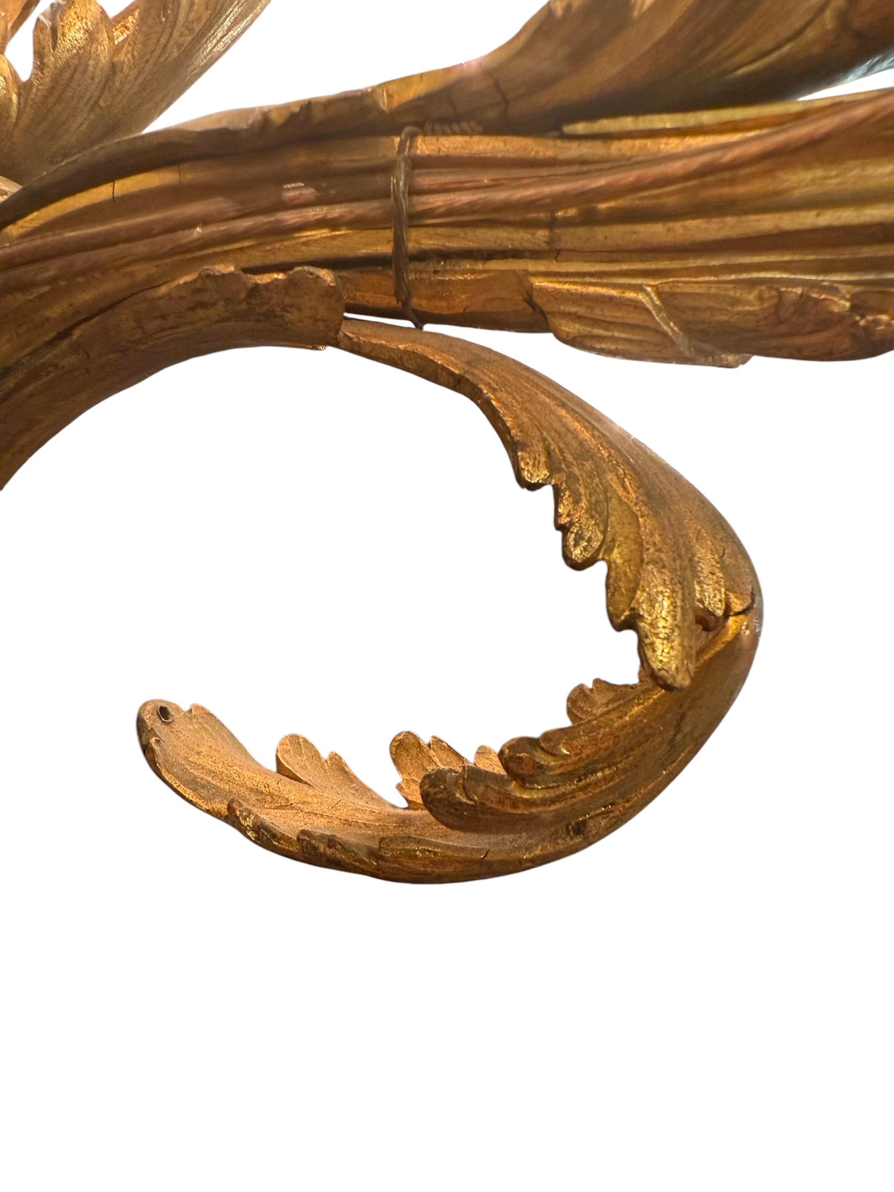 Lampadario francese in bronzo dorato con cristalli del XIX secolo in vendita 1