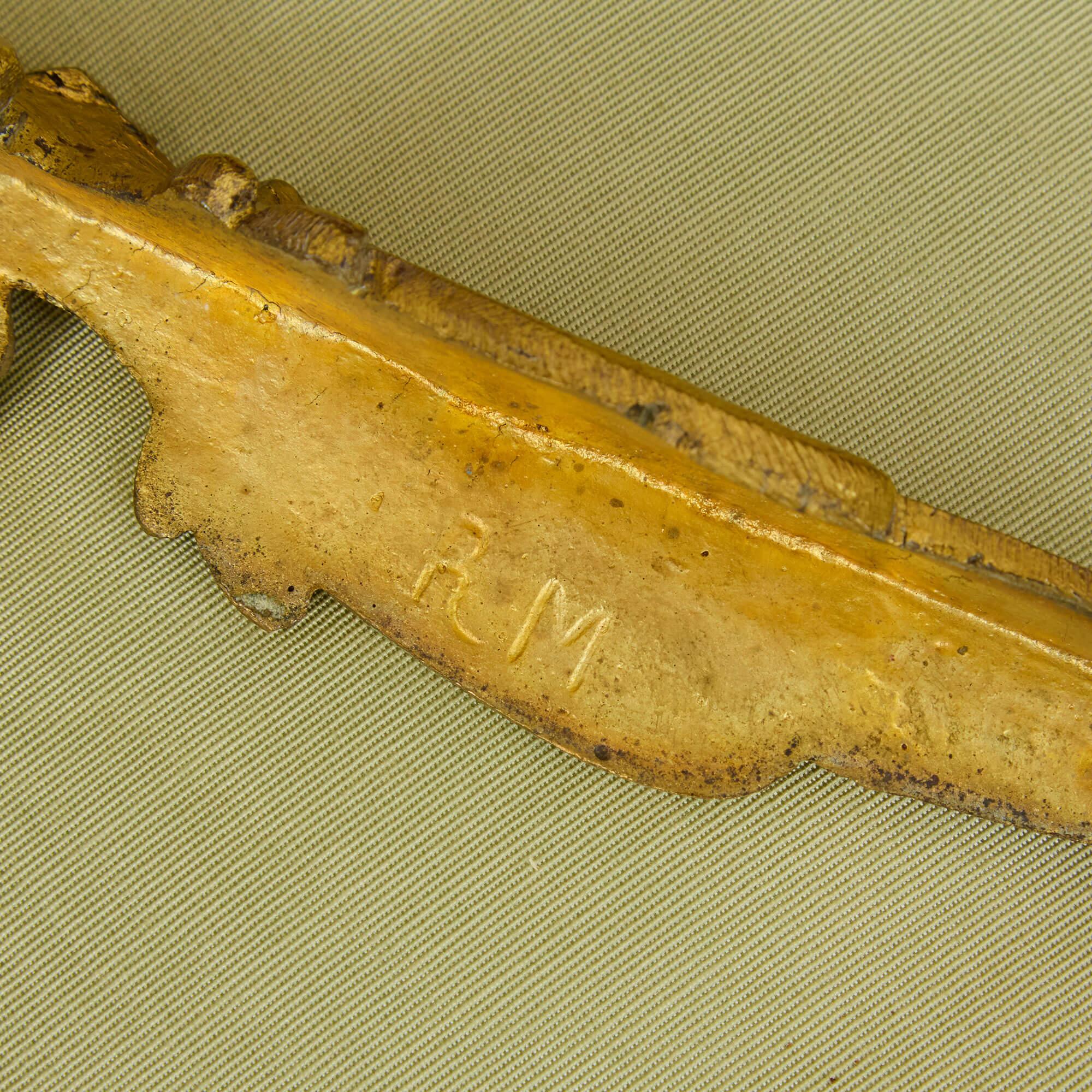 Mesa Bijouterie Francesa del Siglo XIX Montada en Ormolu siglo XIX en venta