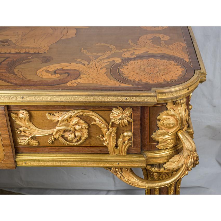Mesa central francesa del siglo XIX de marquetería montada en ormolu Att. Alfred Beurdeley Francés en venta