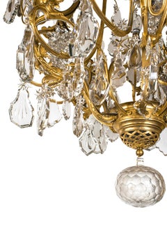 19th Century French Ormolu Ten Lights Chandelier with Cut Crystal Ornaments