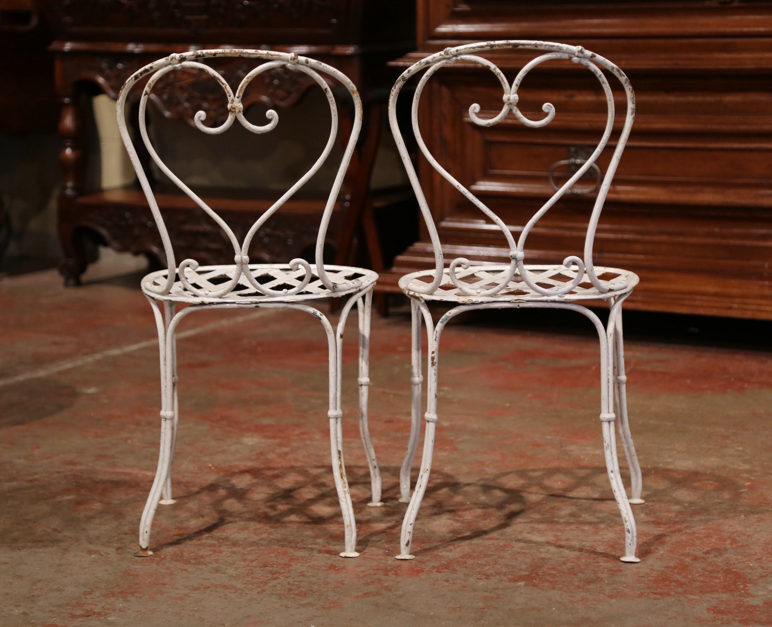 Napoleon III Pair of 19th Century French Outdoor Painted Iron Garden Chairs