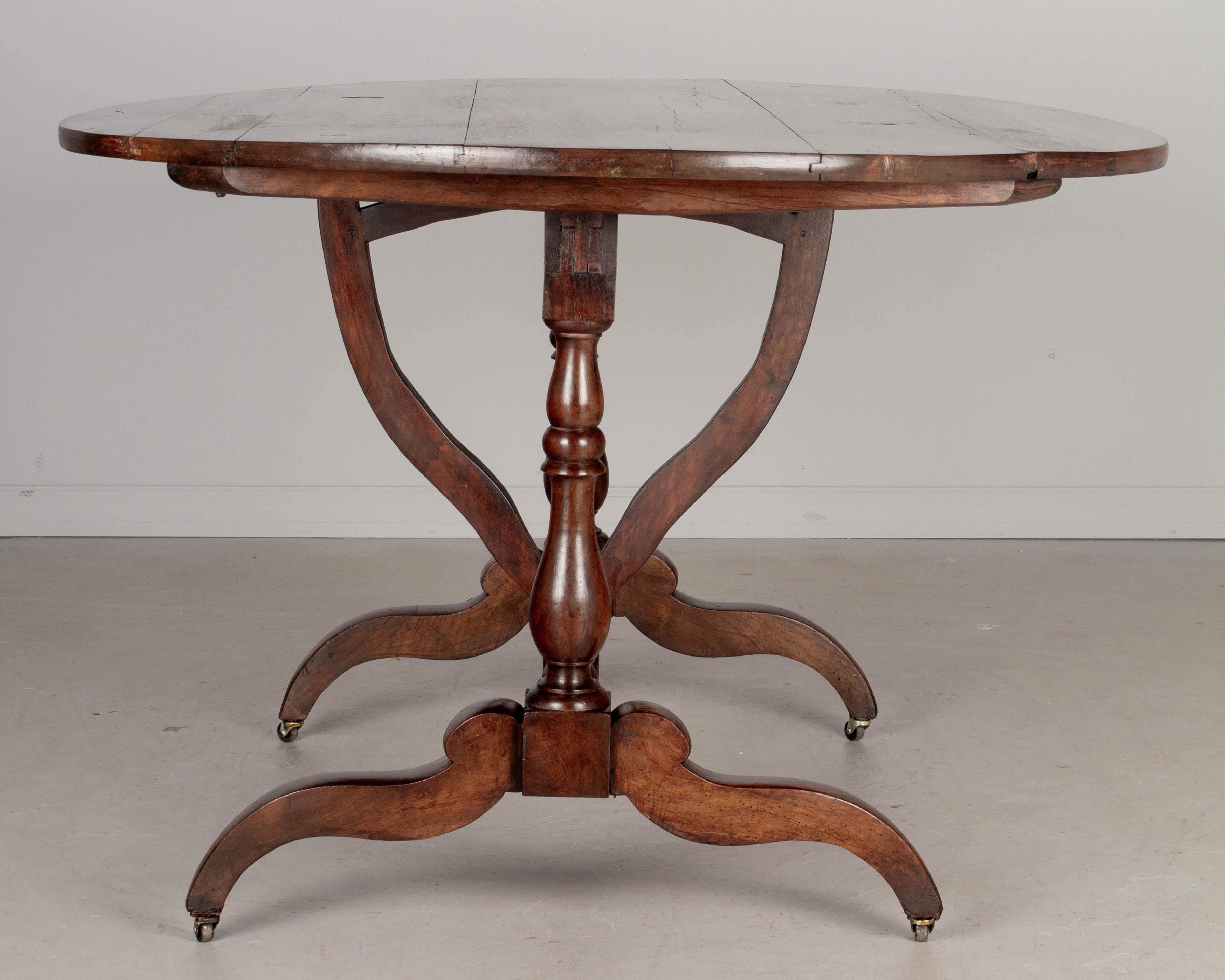 19th Century French Oval Dining Table or Tilt Top Table For Sale 1