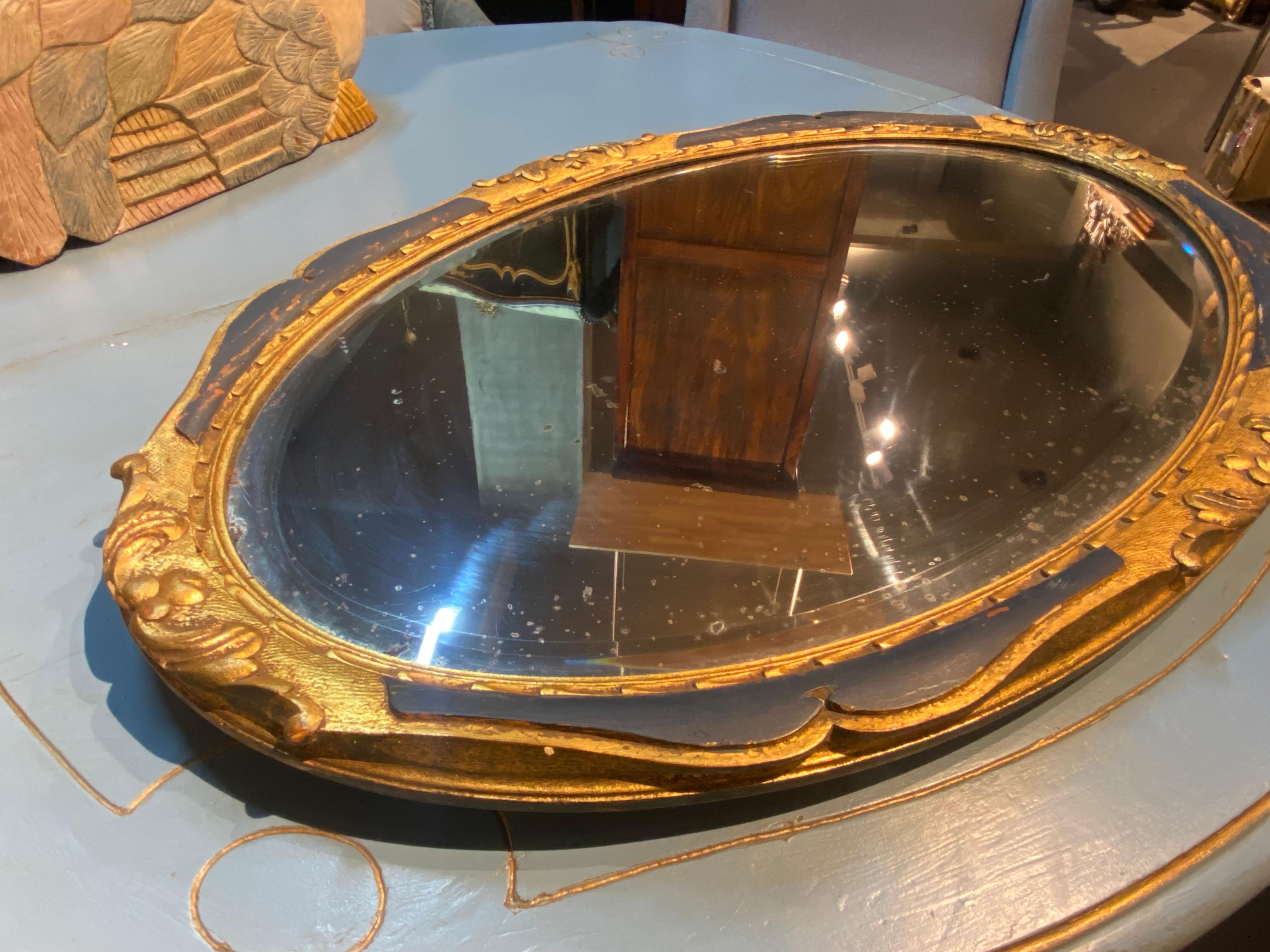 19th Century French Oval Hand Carved Decorated Giltwood Wall Mirror For Sale 2