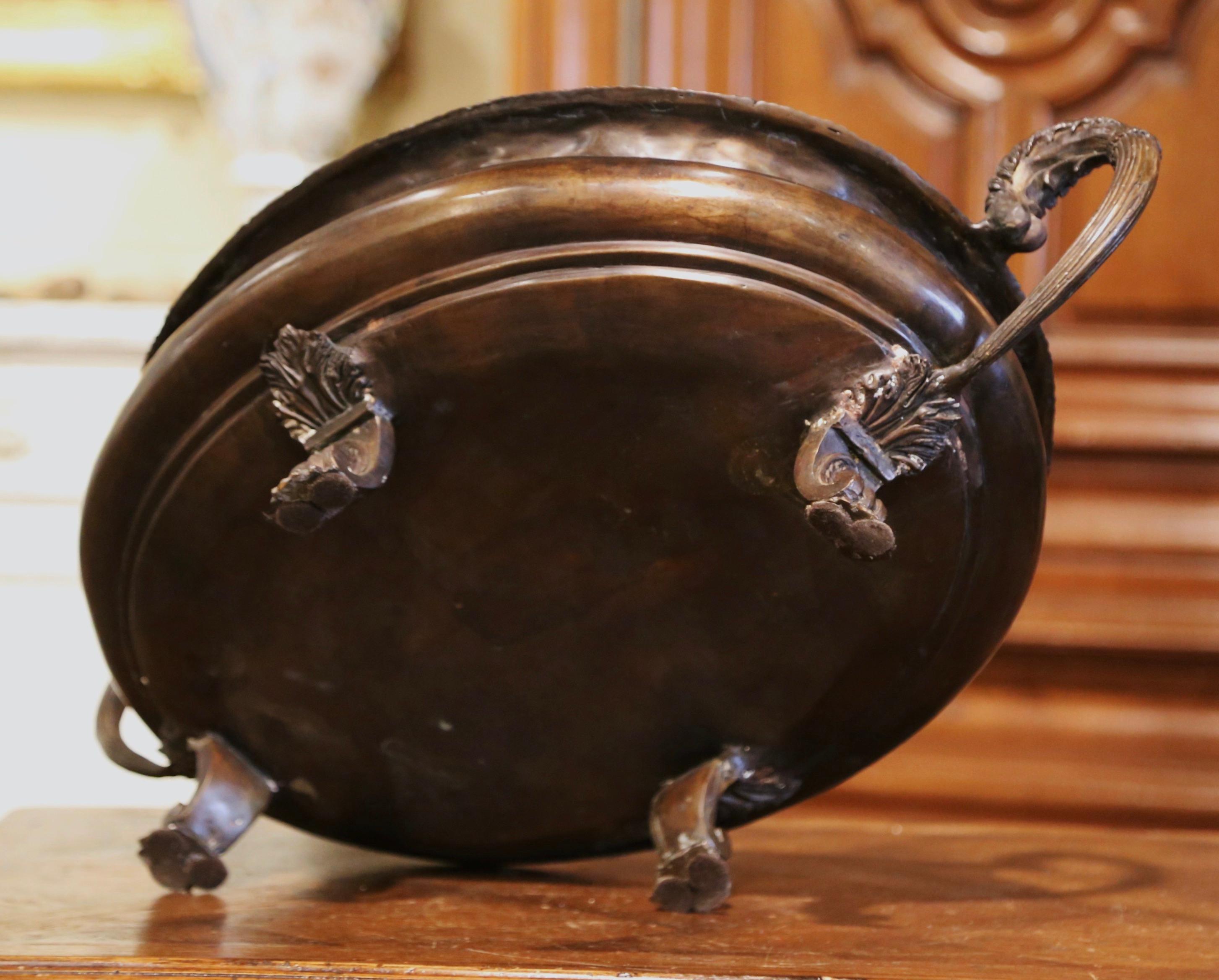 19th Century French Oval Patinated Bronze Jardiniere with Handles For Sale 6