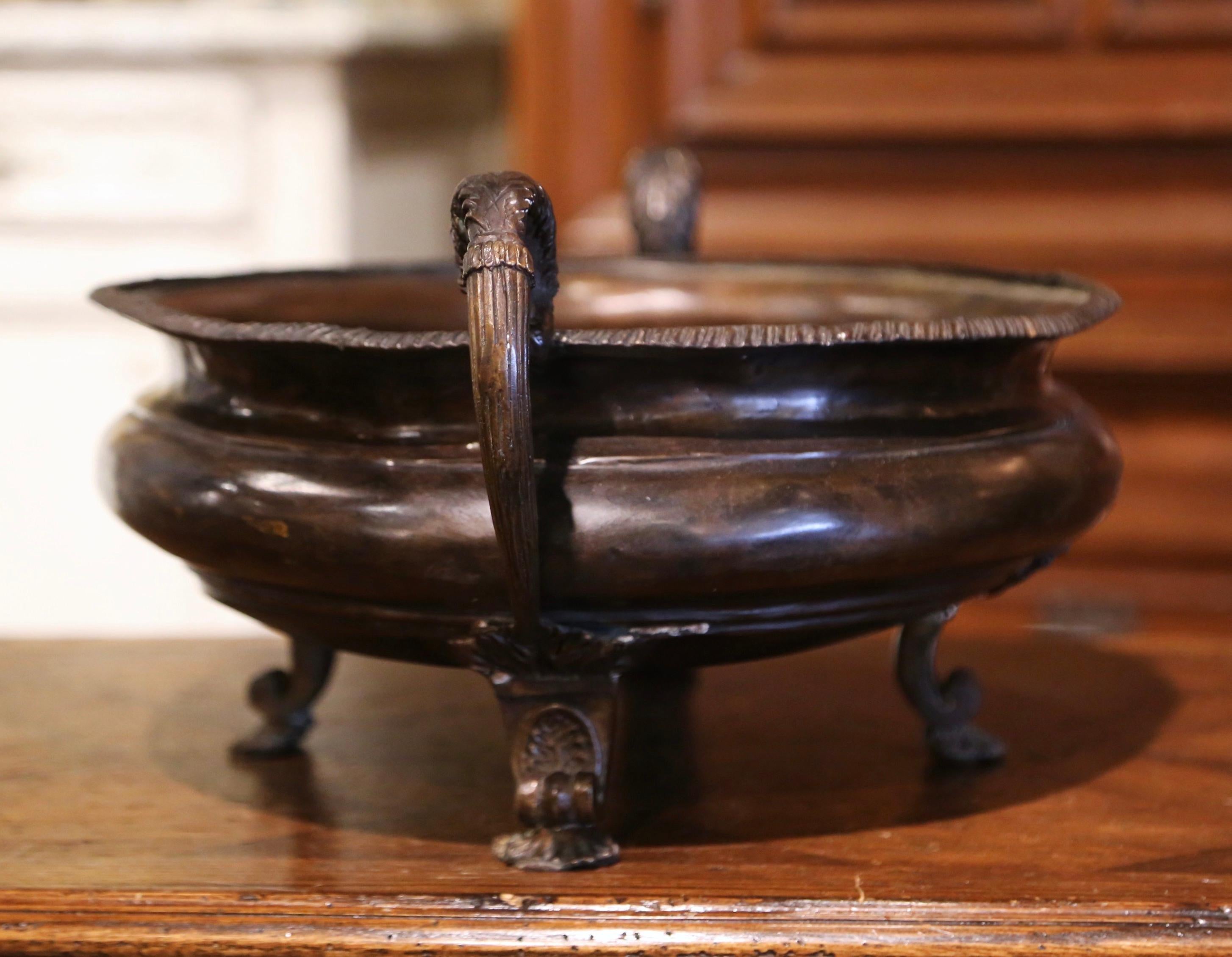 19th Century French Oval Patinated Bronze Jardiniere with Handles For Sale 5