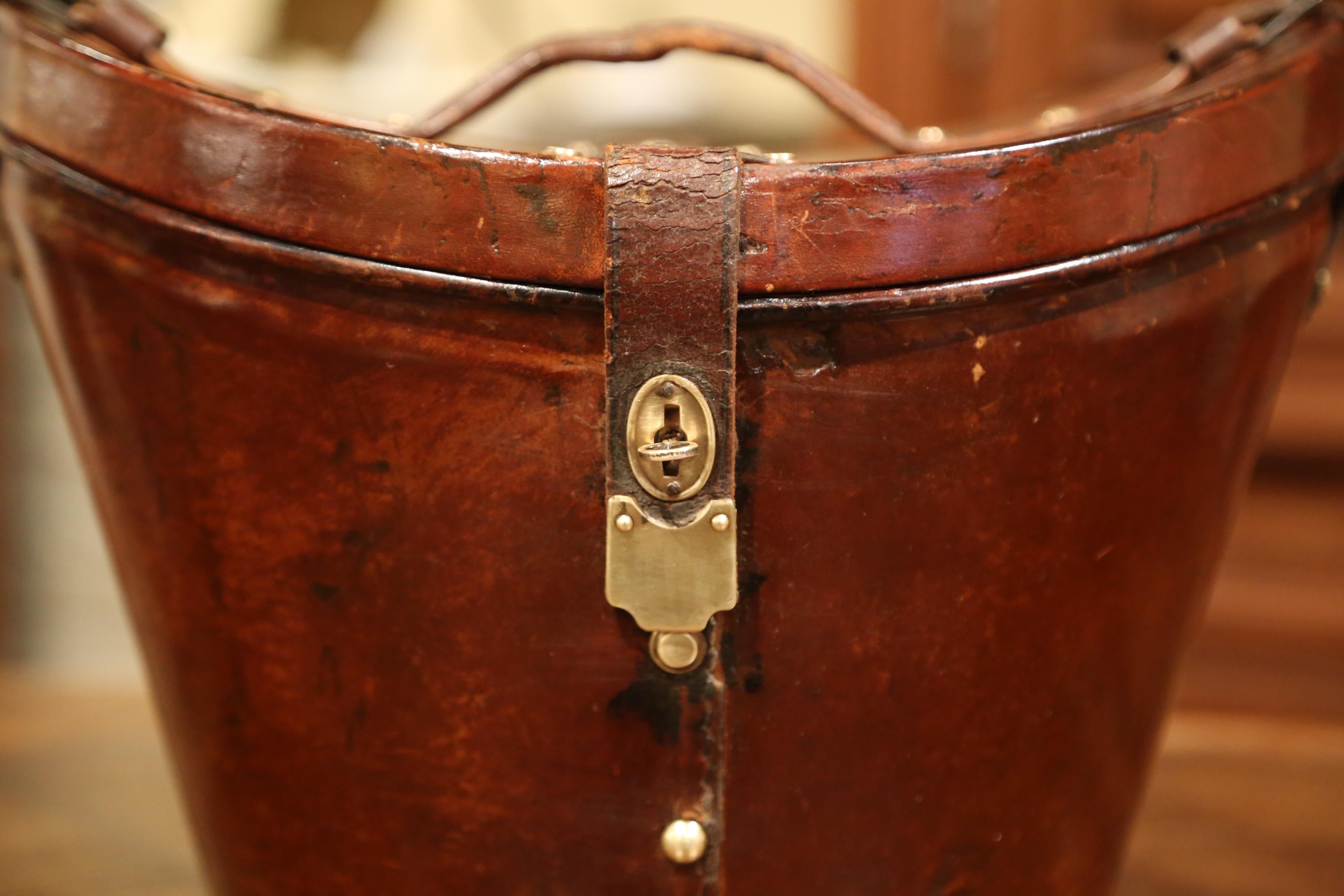 19th Century, French Oval Pigskin Leather Hat Box from Paris 1