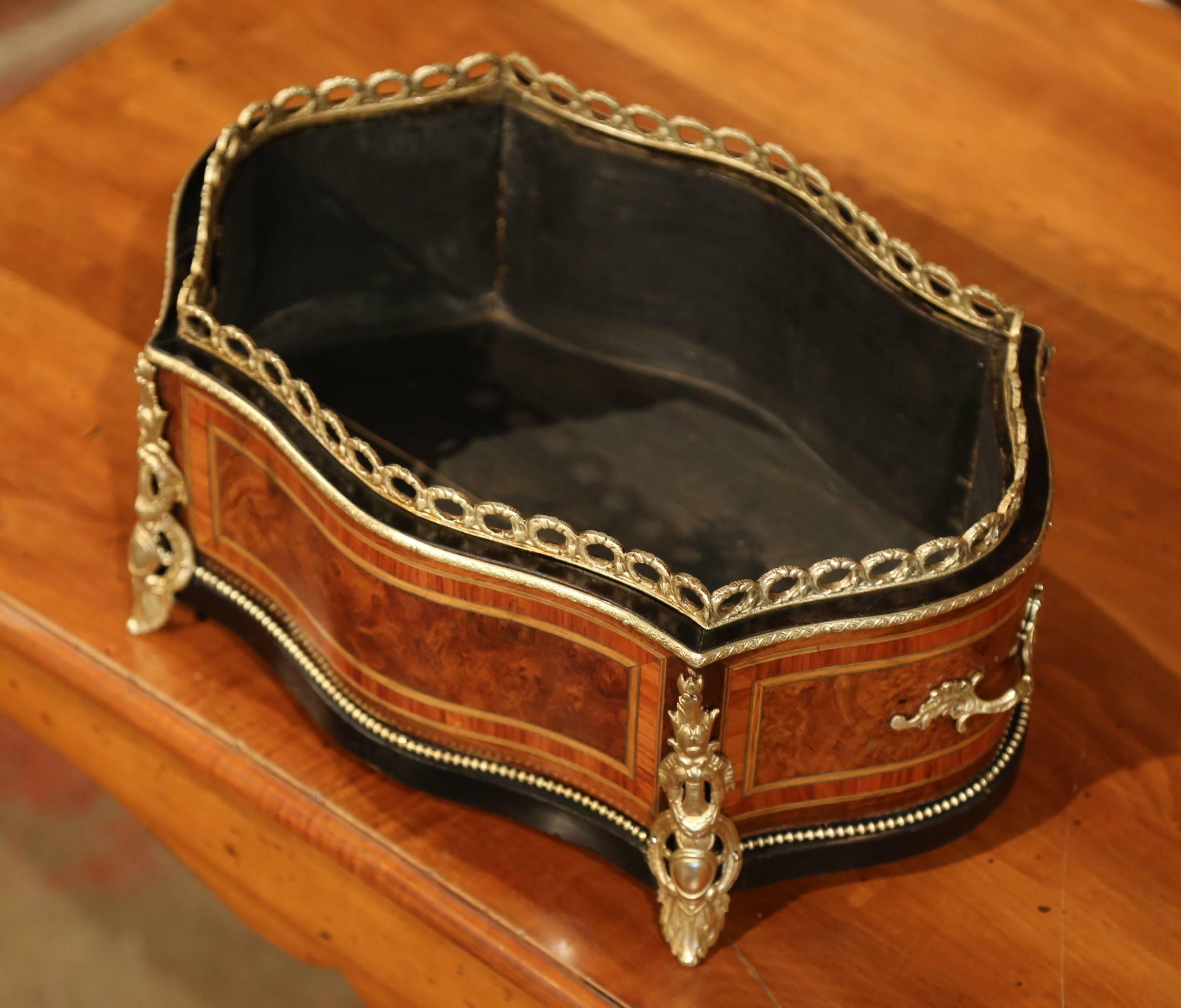 Hand-Carved 19th Century French Burl Walnut Oval Jardinière with Marquetry and Bronze Mounts