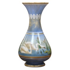 Jarrón francés del siglo XIX pintado y dorado "Porcelaine de Paris" con motivo de cisnes