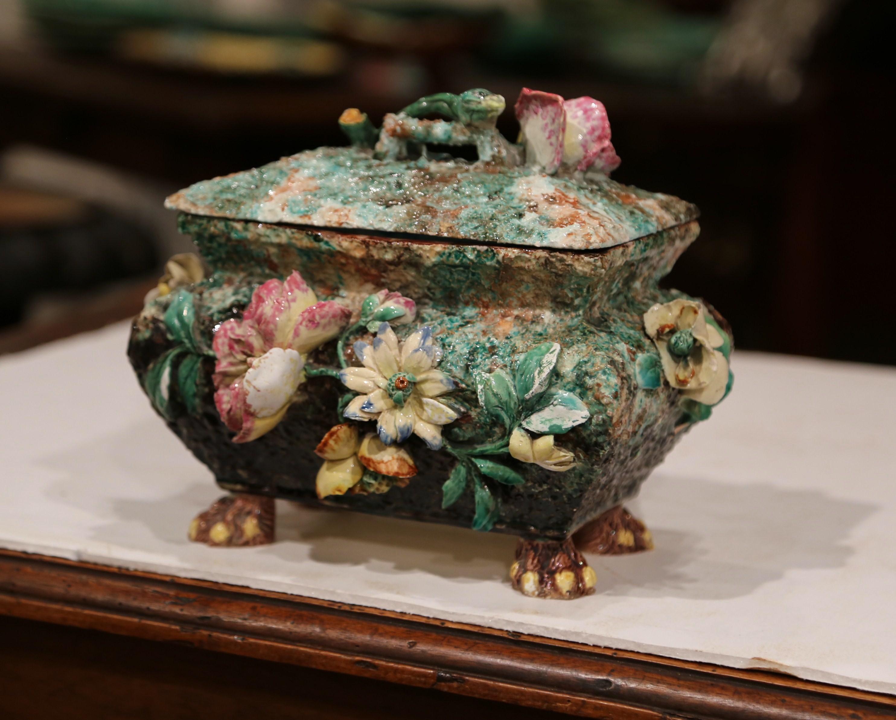 19th Century French Painted Ceramic Barbotine Box with Floral Motif In Excellent Condition In Dallas, TX