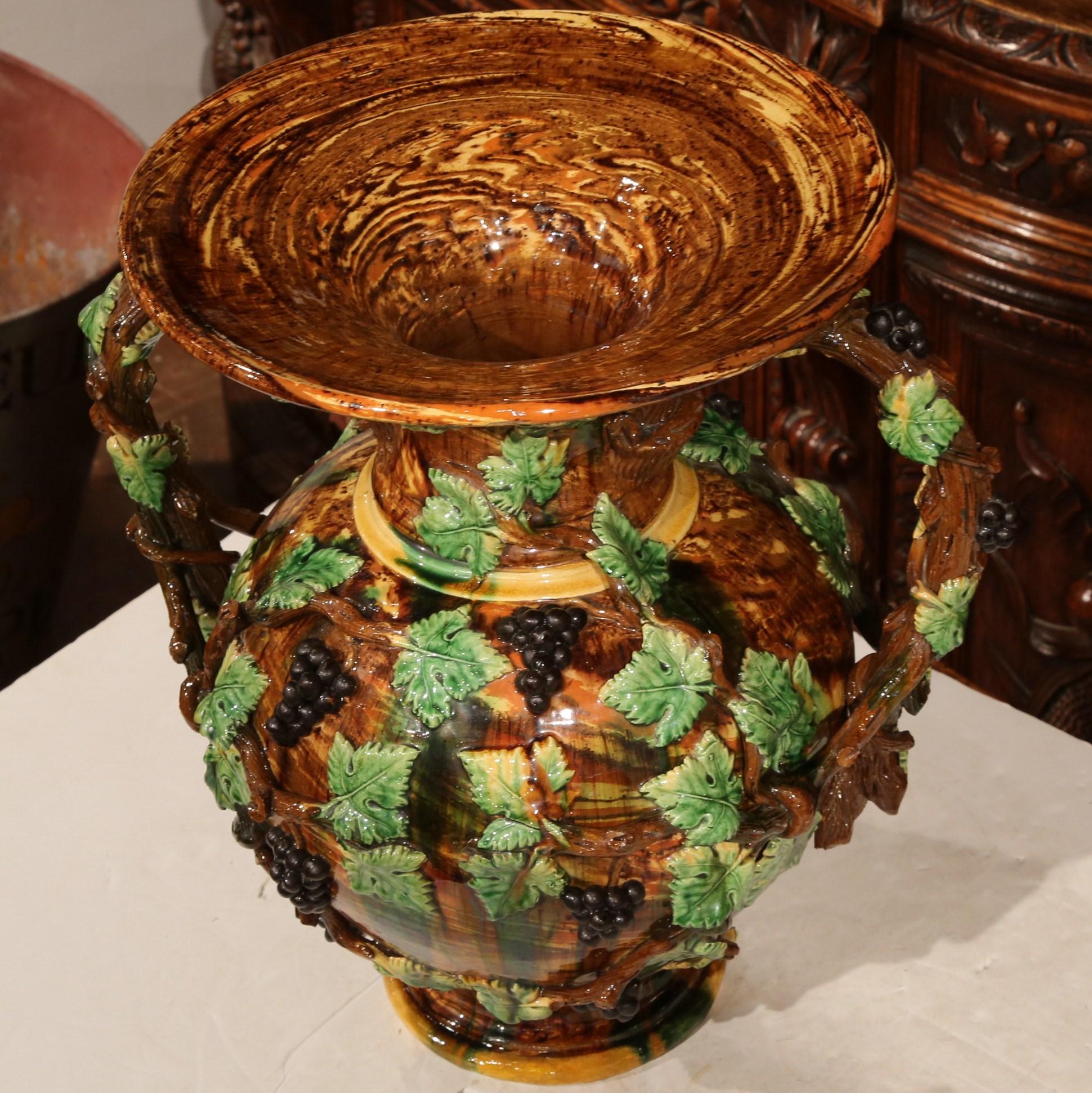 19th Century French Painted Ceramic Barbotine Vase with Vine, Grape & Leaf Decor In Excellent Condition For Sale In Dallas, TX