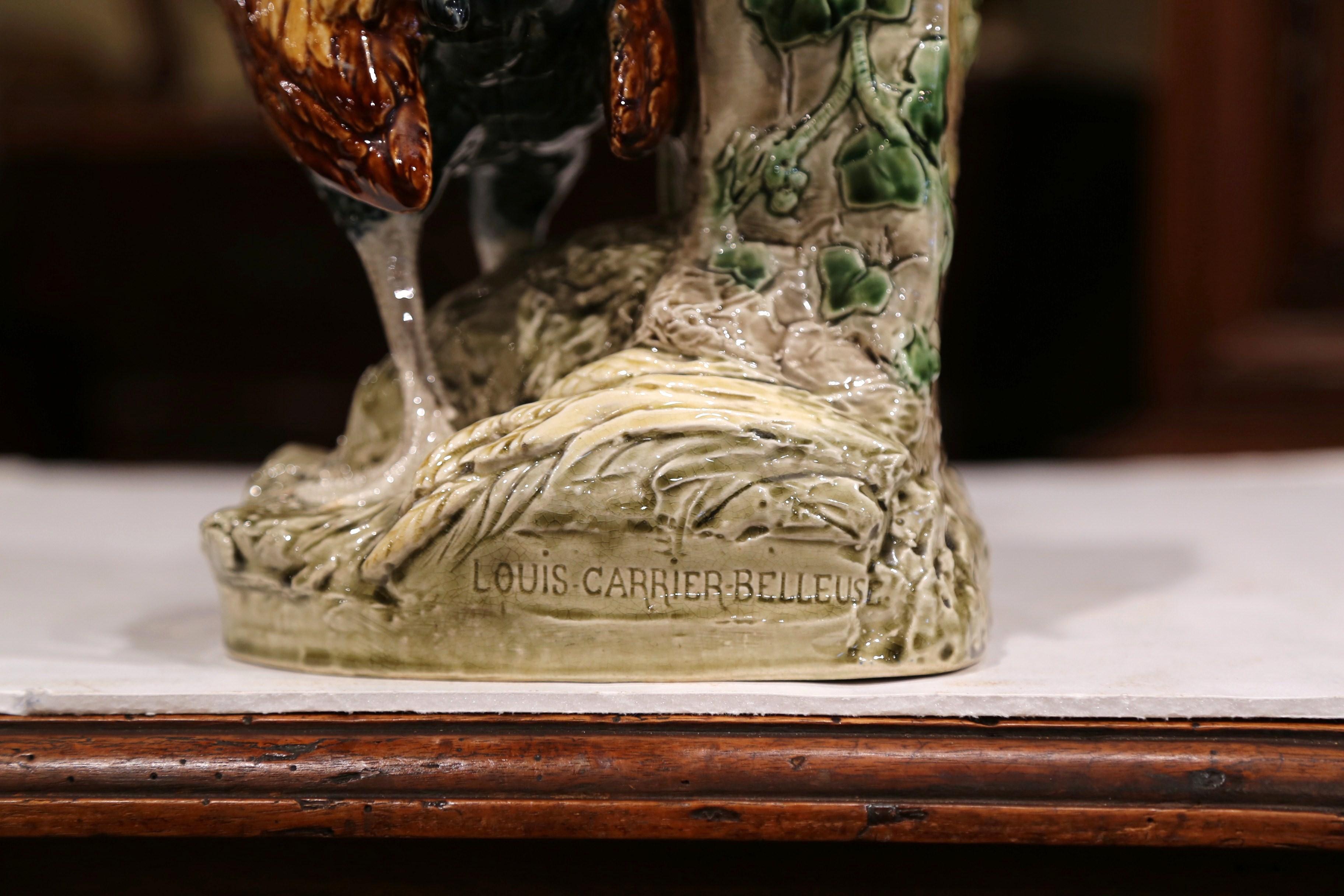 Fait main vase en céramique peinte du XIXe siècle:: coq signé Louis Carrier-Belleuse