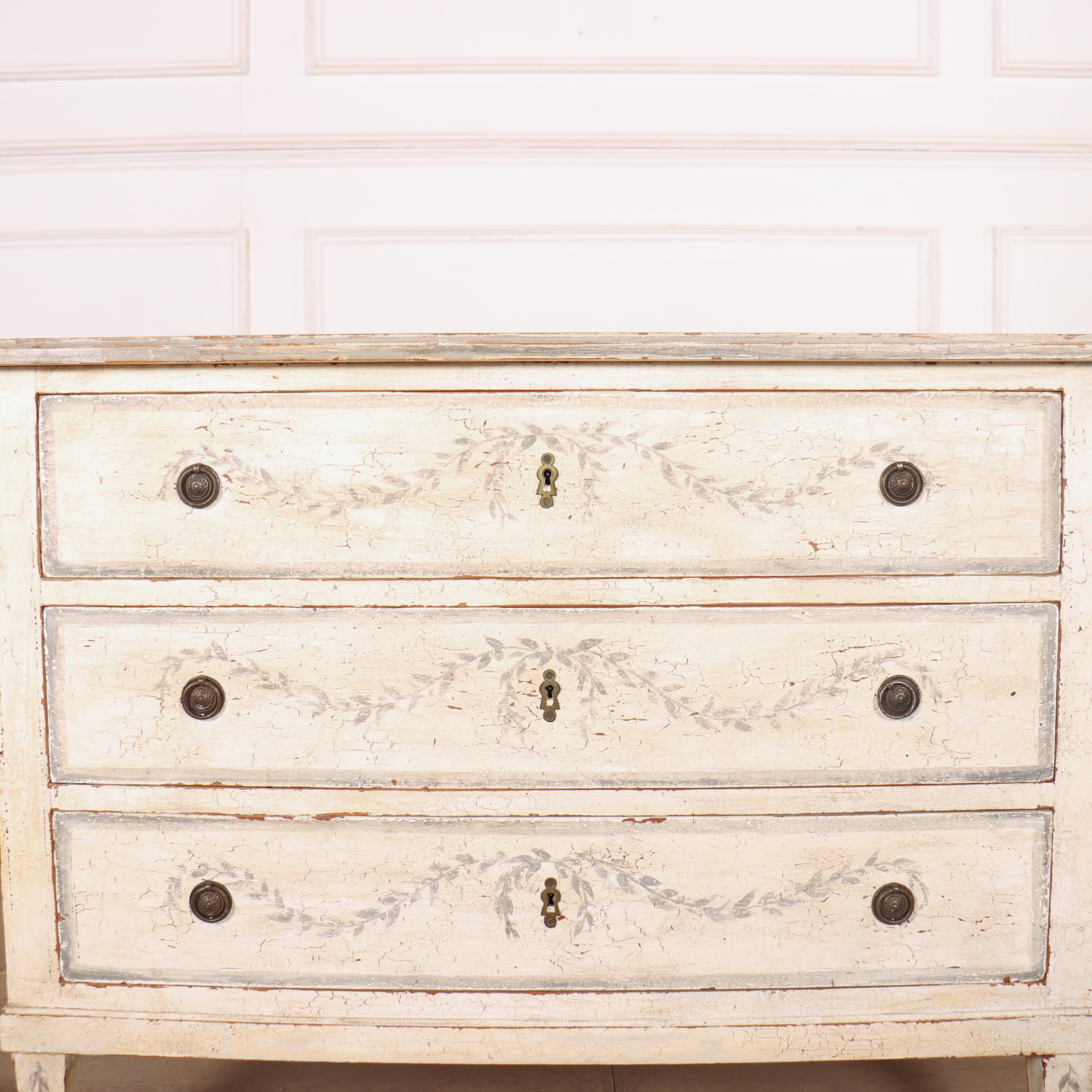 Commode dipinta francese del XIX secolo in vendita 1
