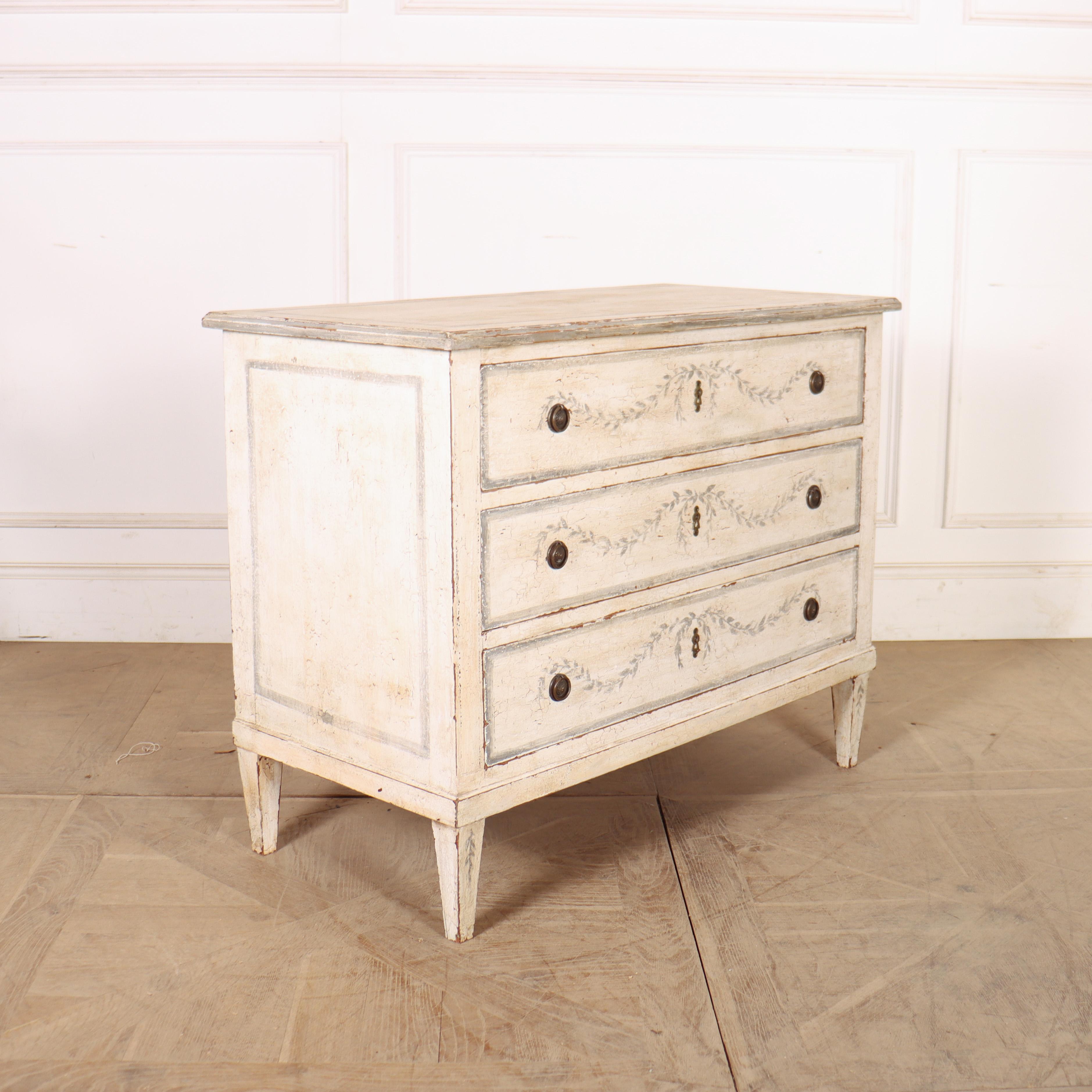 Commode dipinta francese del XIX secolo in vendita 2