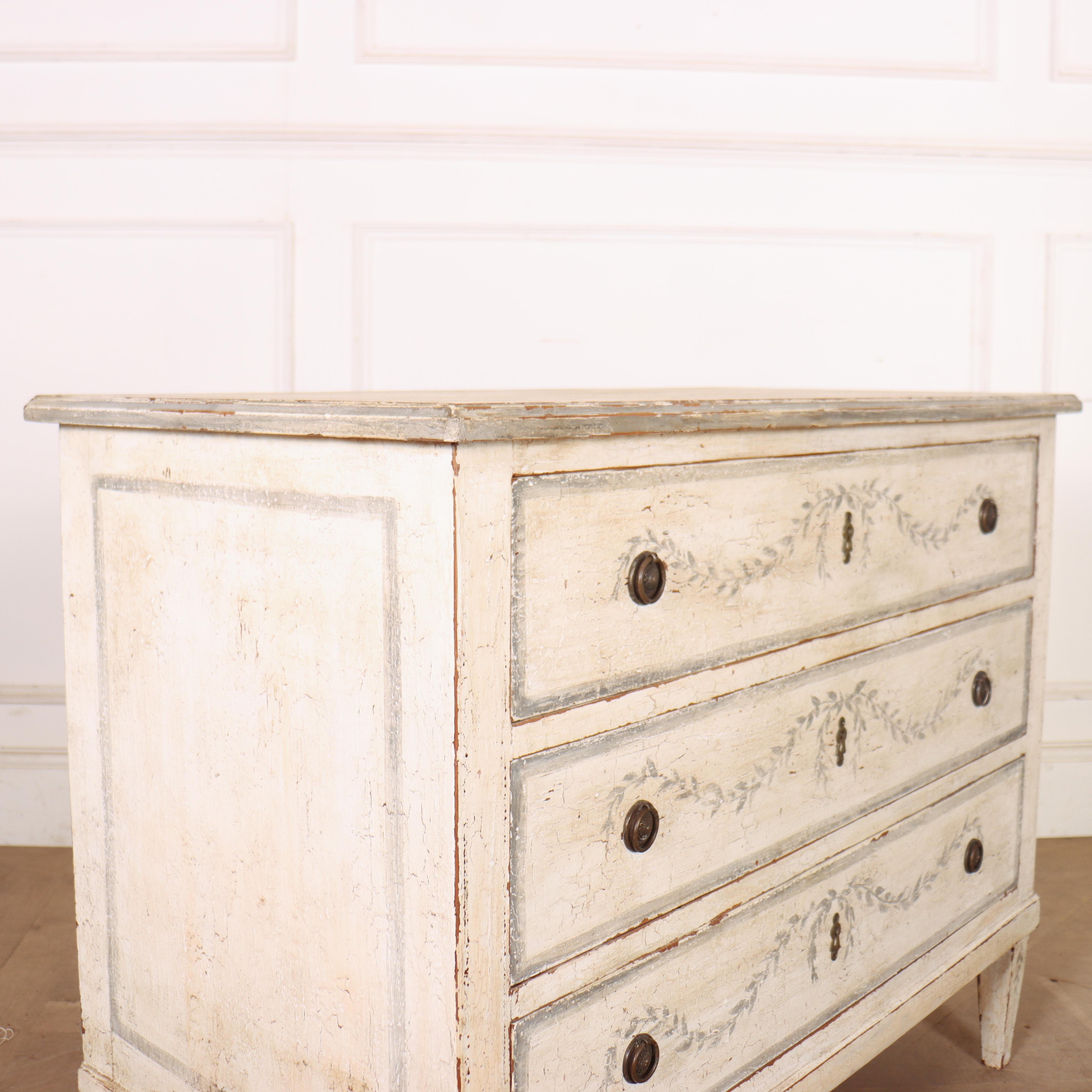 Commode dipinta francese del XIX secolo in vendita 3