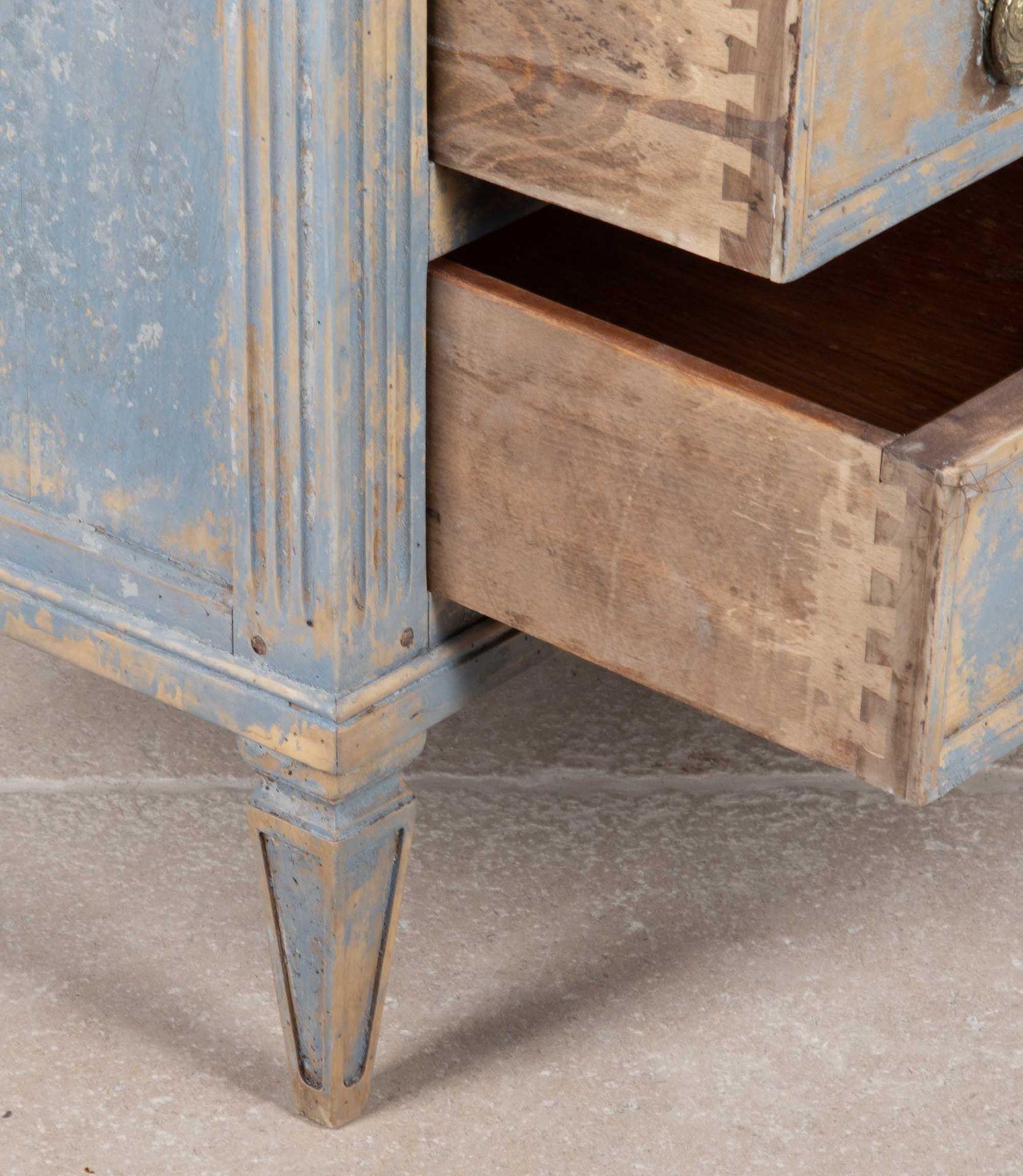 19th Century French Painted Commode For Sale 2