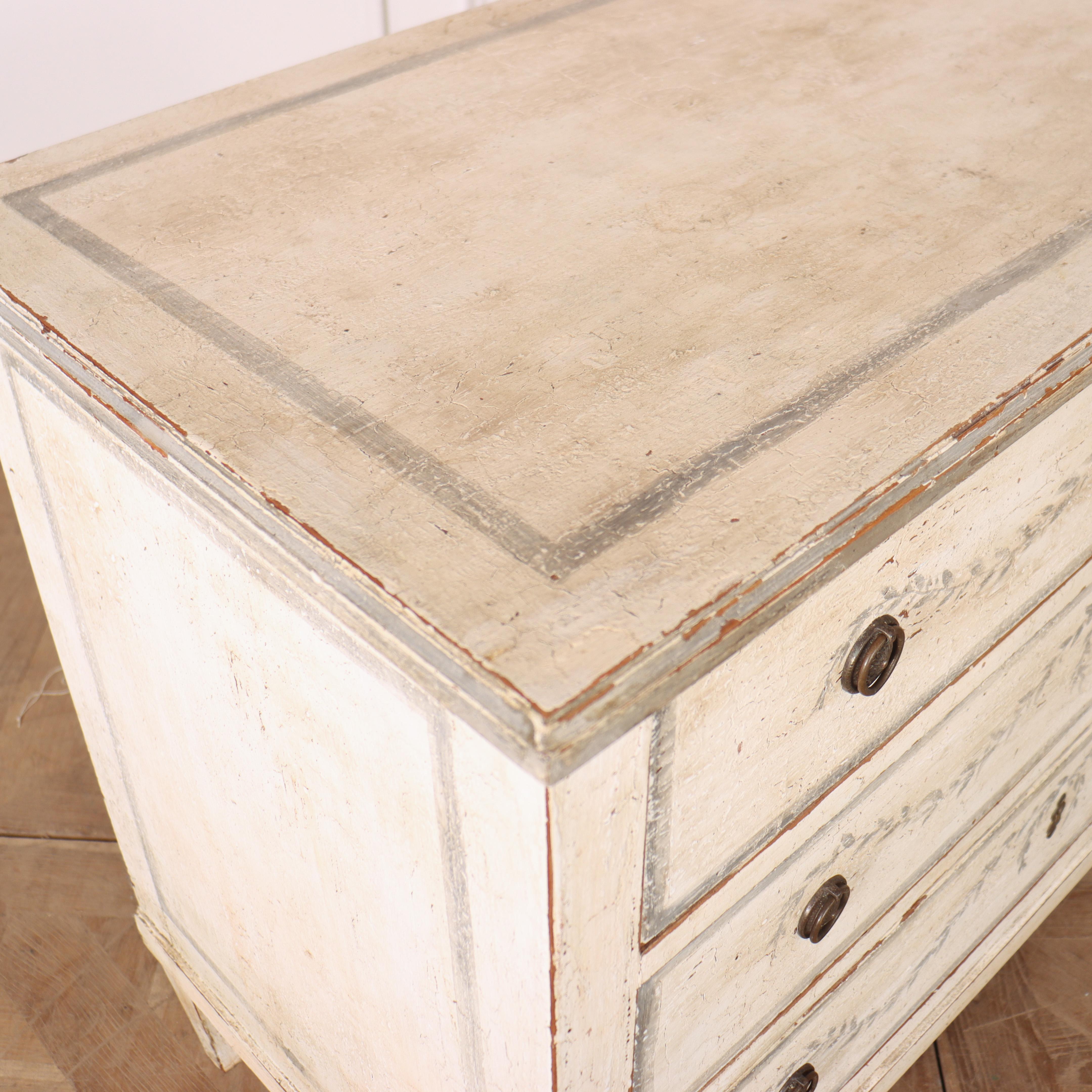Commode dipinta francese del XIX secolo in vendita 4
