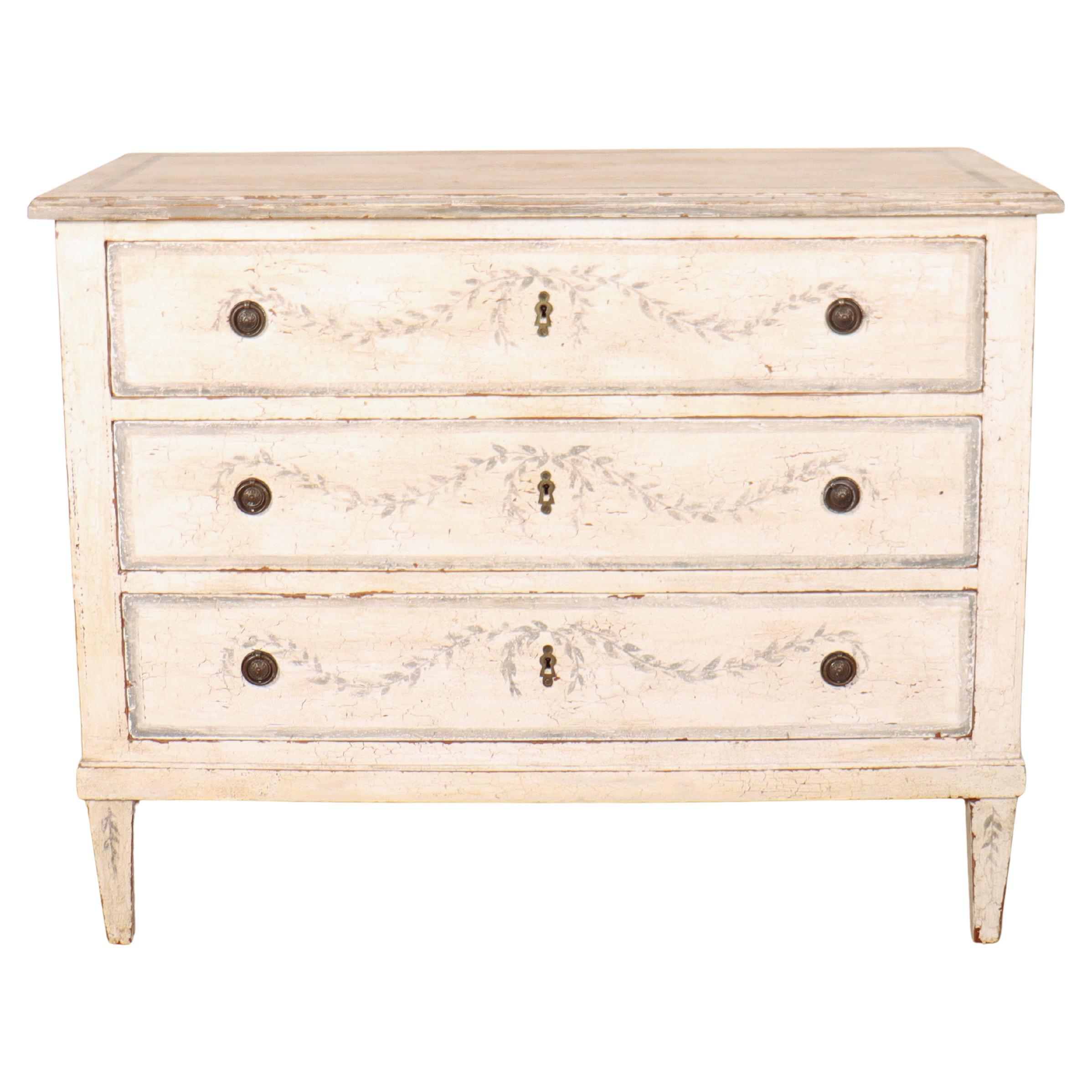 Commode dipinta francese del XIX secolo