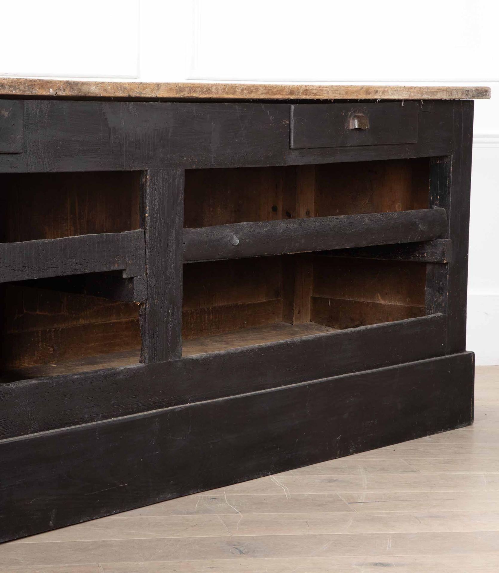 Legno Bancone dipinto francese del XIX secolo in vendita