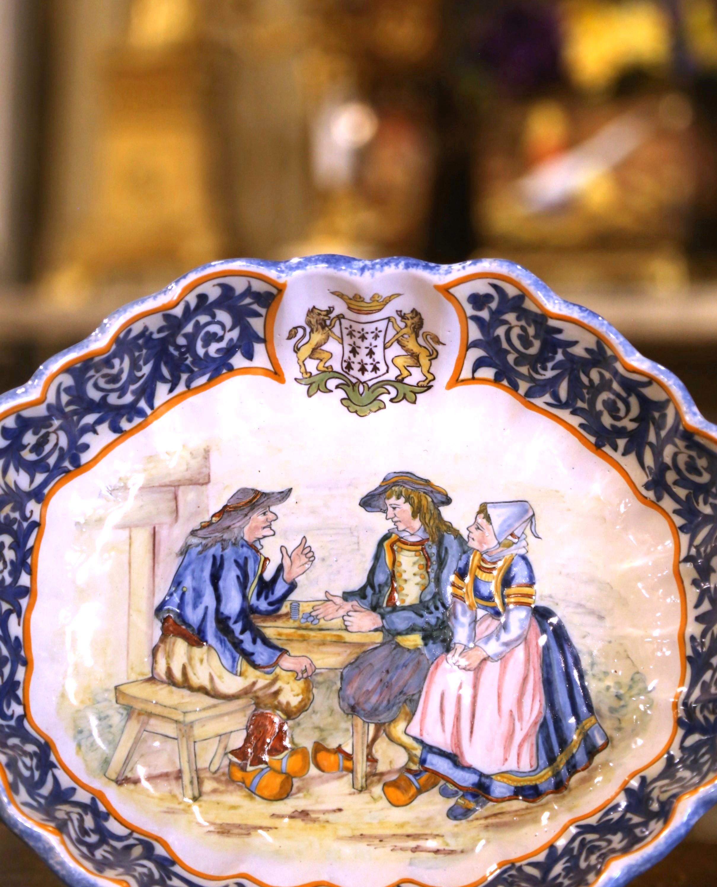 Cuenco de pared / Vide-Poche francés del siglo XIX de loza pintada Porquier Beau Quimper Francés en venta