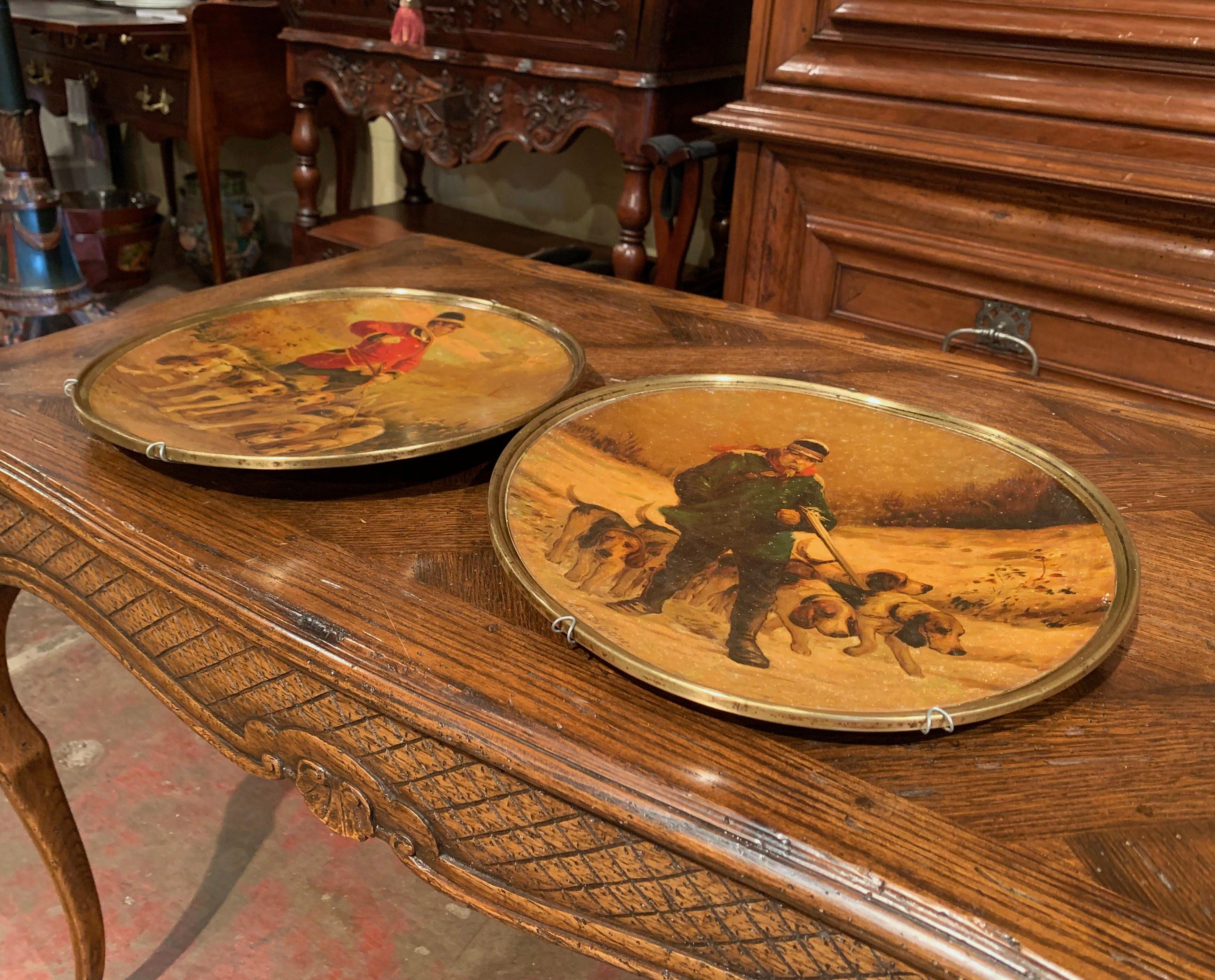 Paire d'assiettes murales françaises en tôle peinte du XIXe siècle représentant une scène de chasse, signées A. de Gesne en vente 4