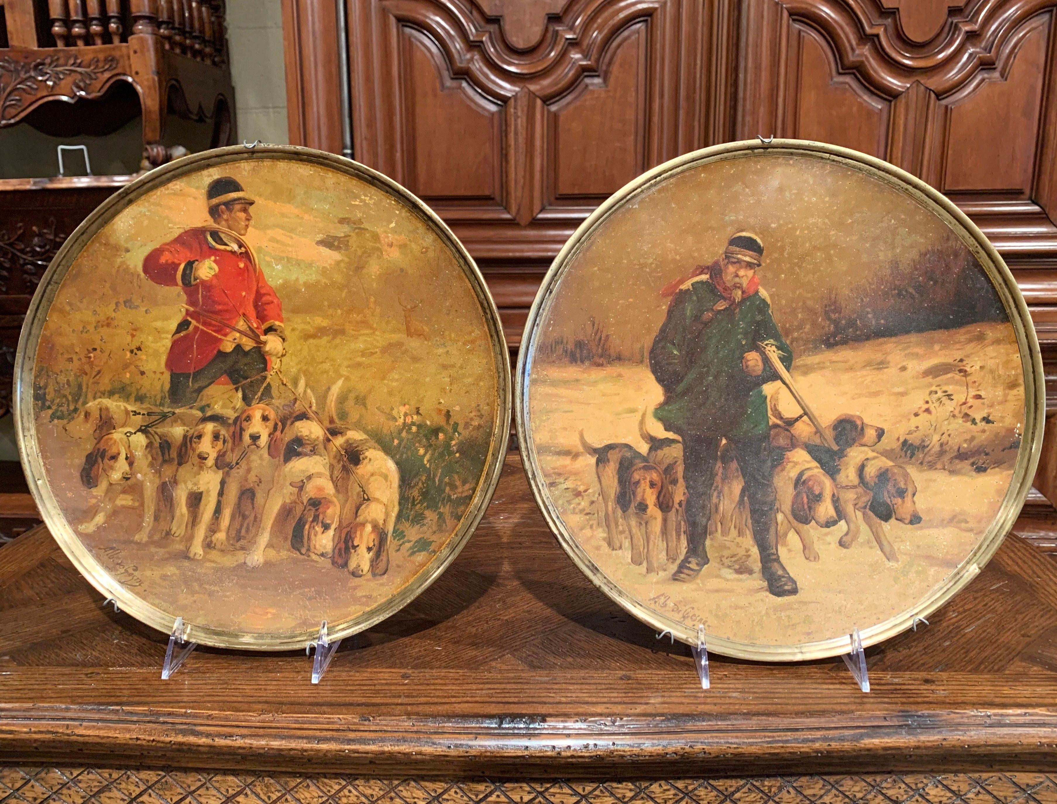 19th Century French Painted Hunt Scene Tole Wall Plates Signed A. de Gesne, Pair In Excellent Condition For Sale In Dallas, TX