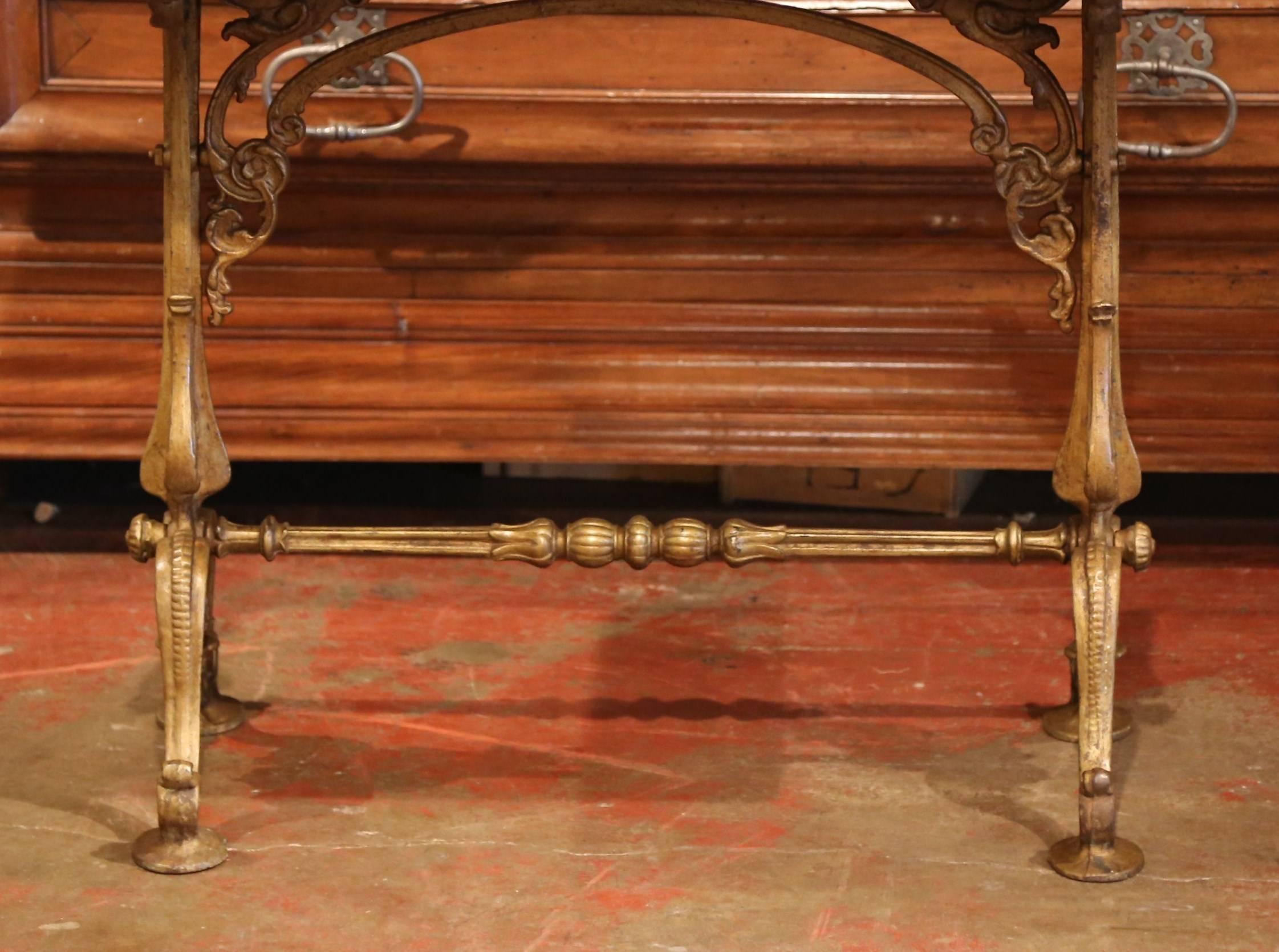 19th Century French Painted Iron Bistrot Table with White and Grey Marble Top In Excellent Condition In Dallas, TX