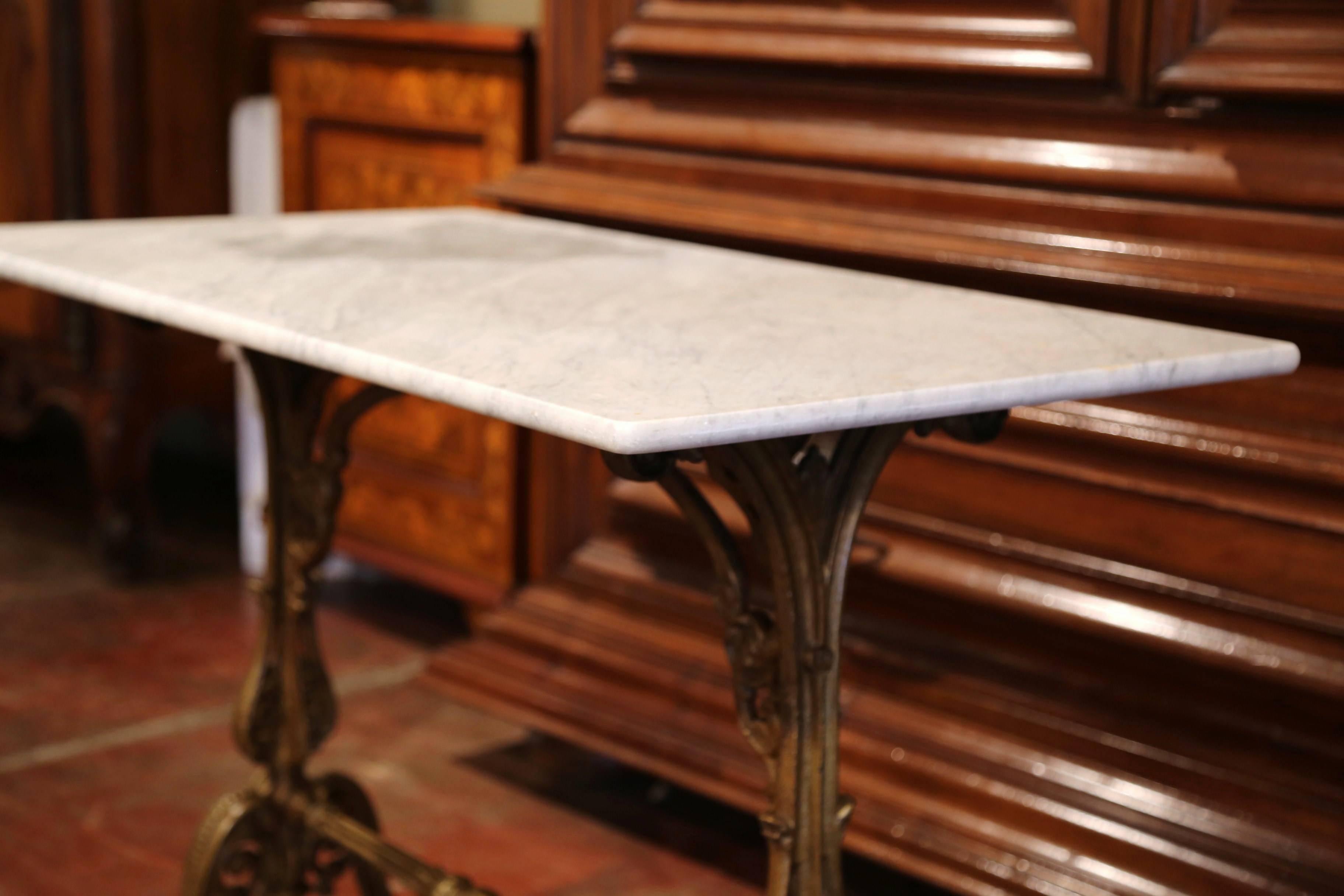 19th Century French Painted Iron Bistrot Table with White and Grey Marble Top 2