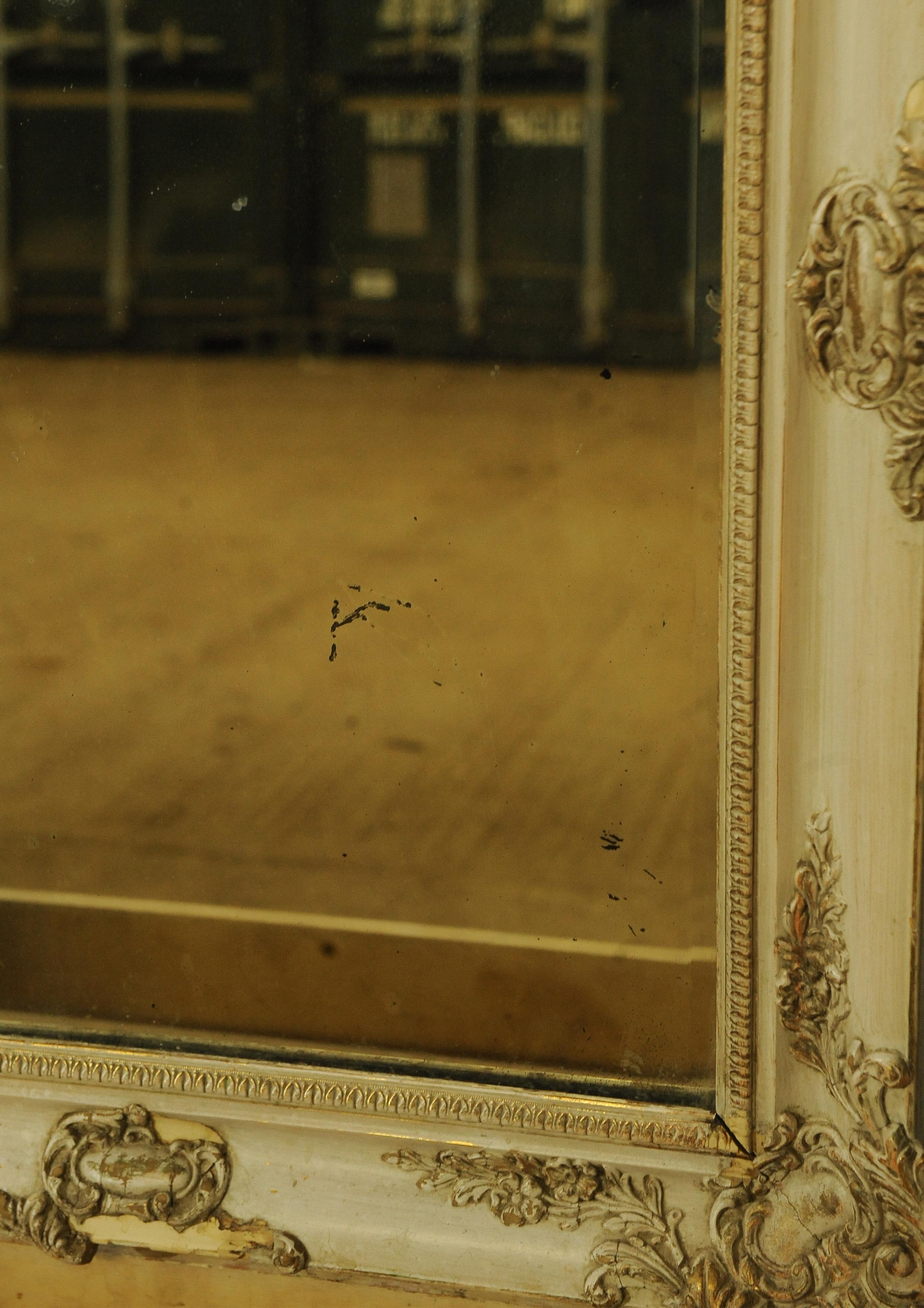 19th Century French Painted & Parcel Gilt Floral Decorative Wall Mirror In Good Condition For Sale In Reading, Berkshire