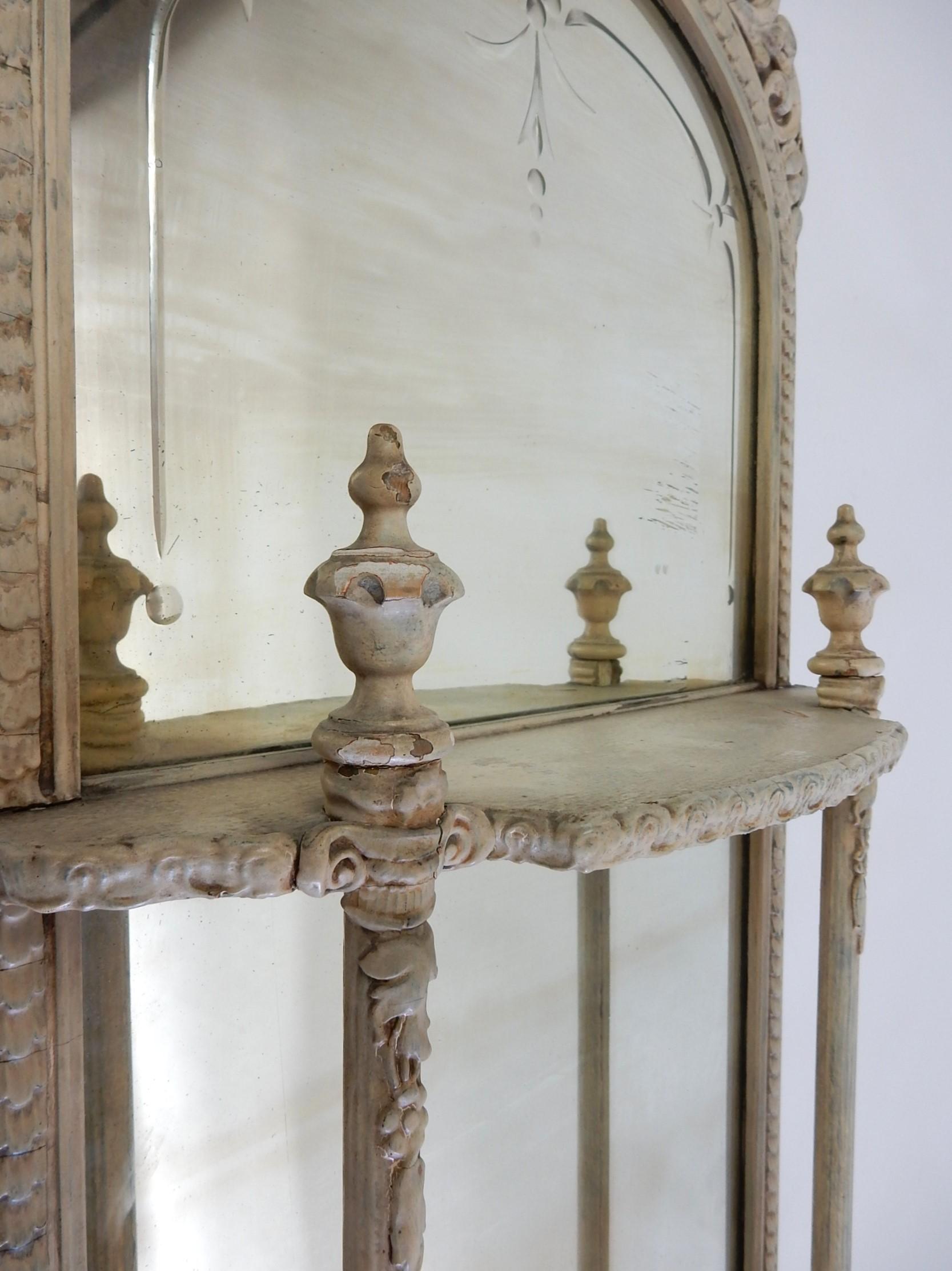 Français Miroir Trumeau à étagères du 19ème siècle peint en France en vente