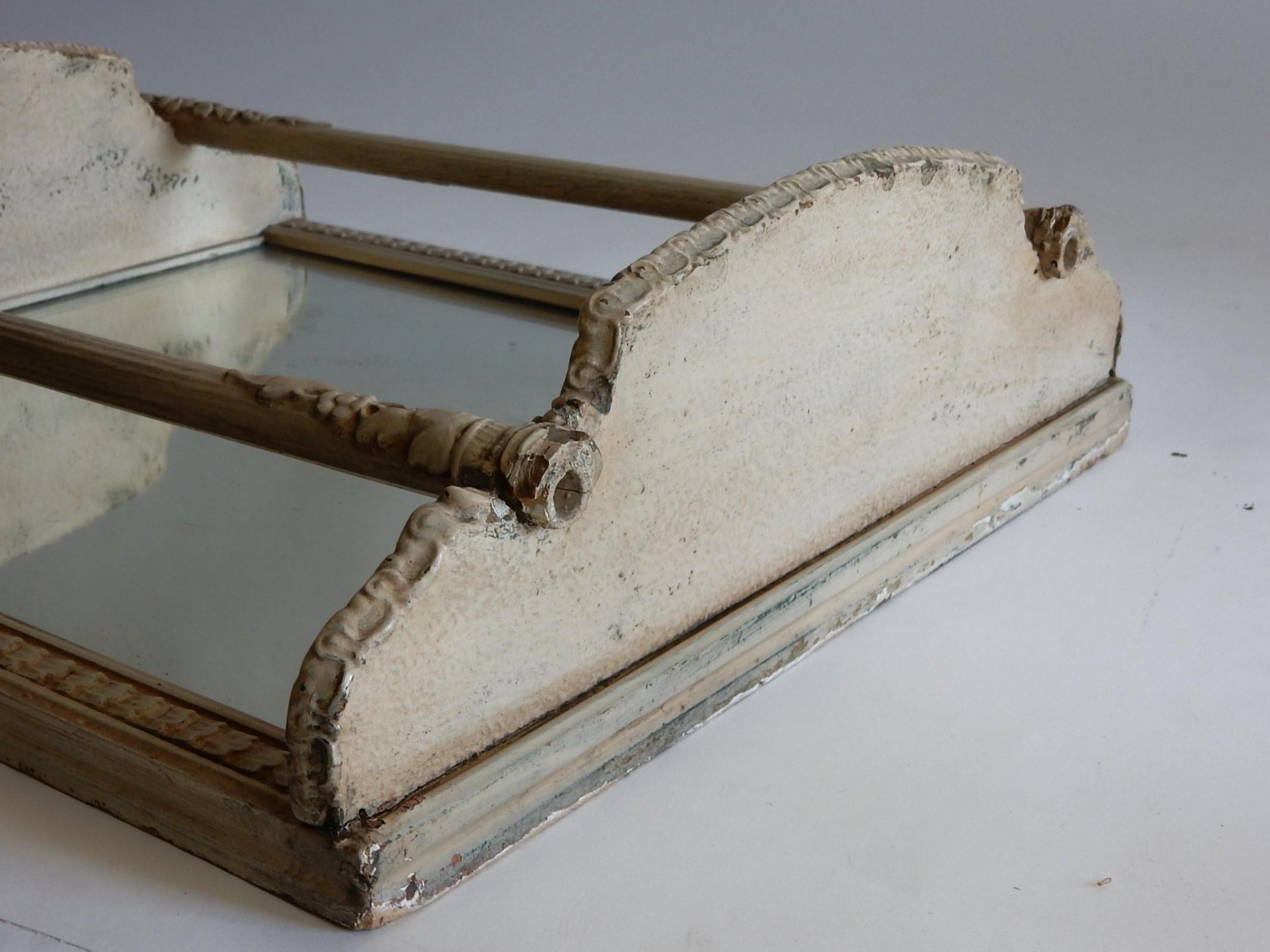 Miroir Trumeau à étagères du 19ème siècle peint en France en vente 3