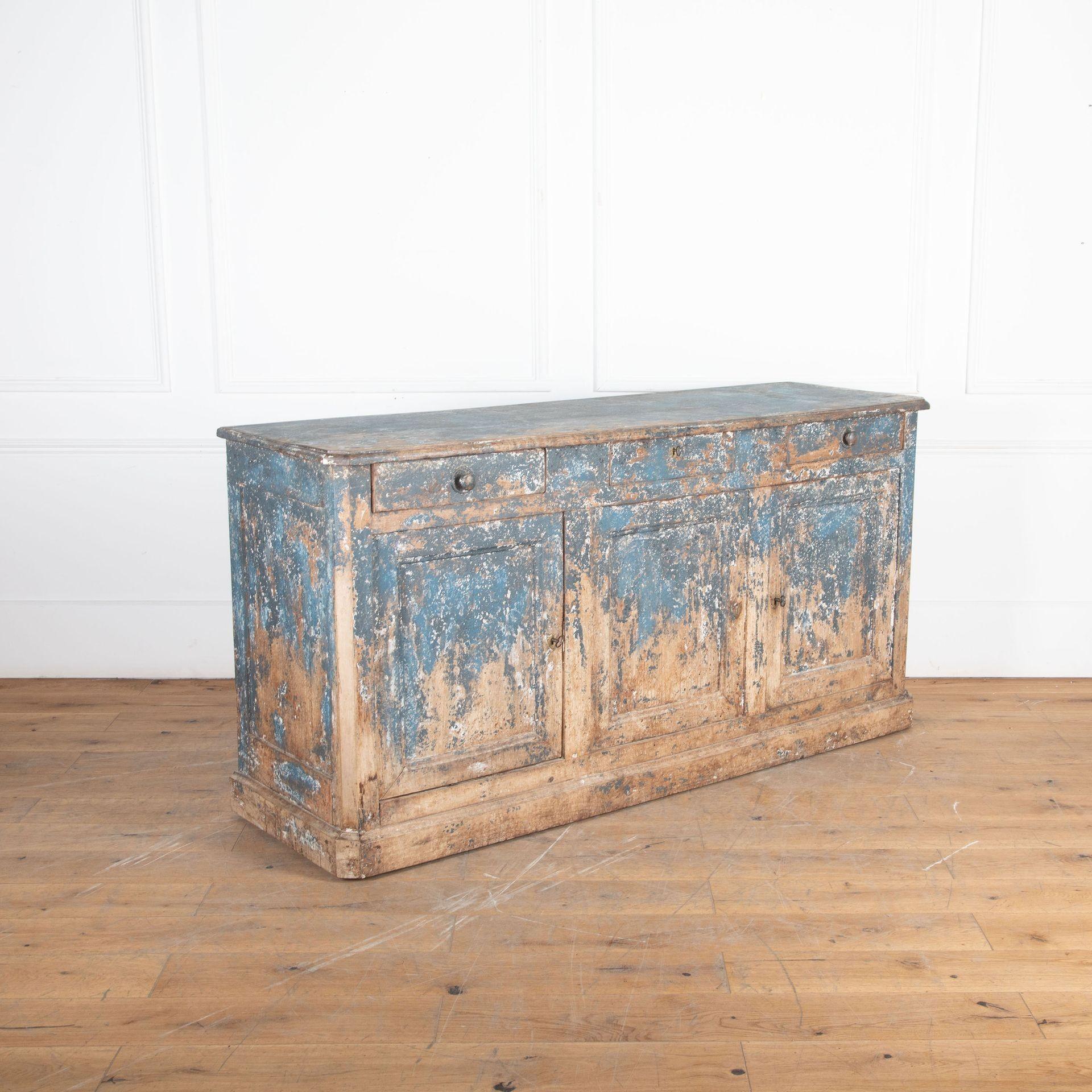 Credenza dipinta francese del XIX secolo In condizioni buone in vendita a Gloucestershire, GB