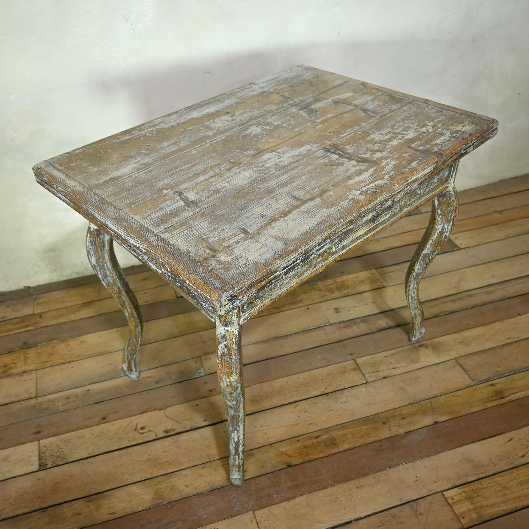 19th Century French Painted Swivel Top Dining Table For Sale 10