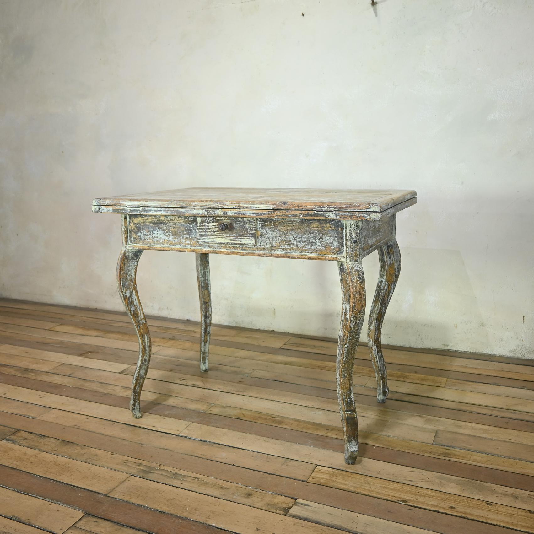 19th Century French Painted Swivel Top Dining Table For Sale 4