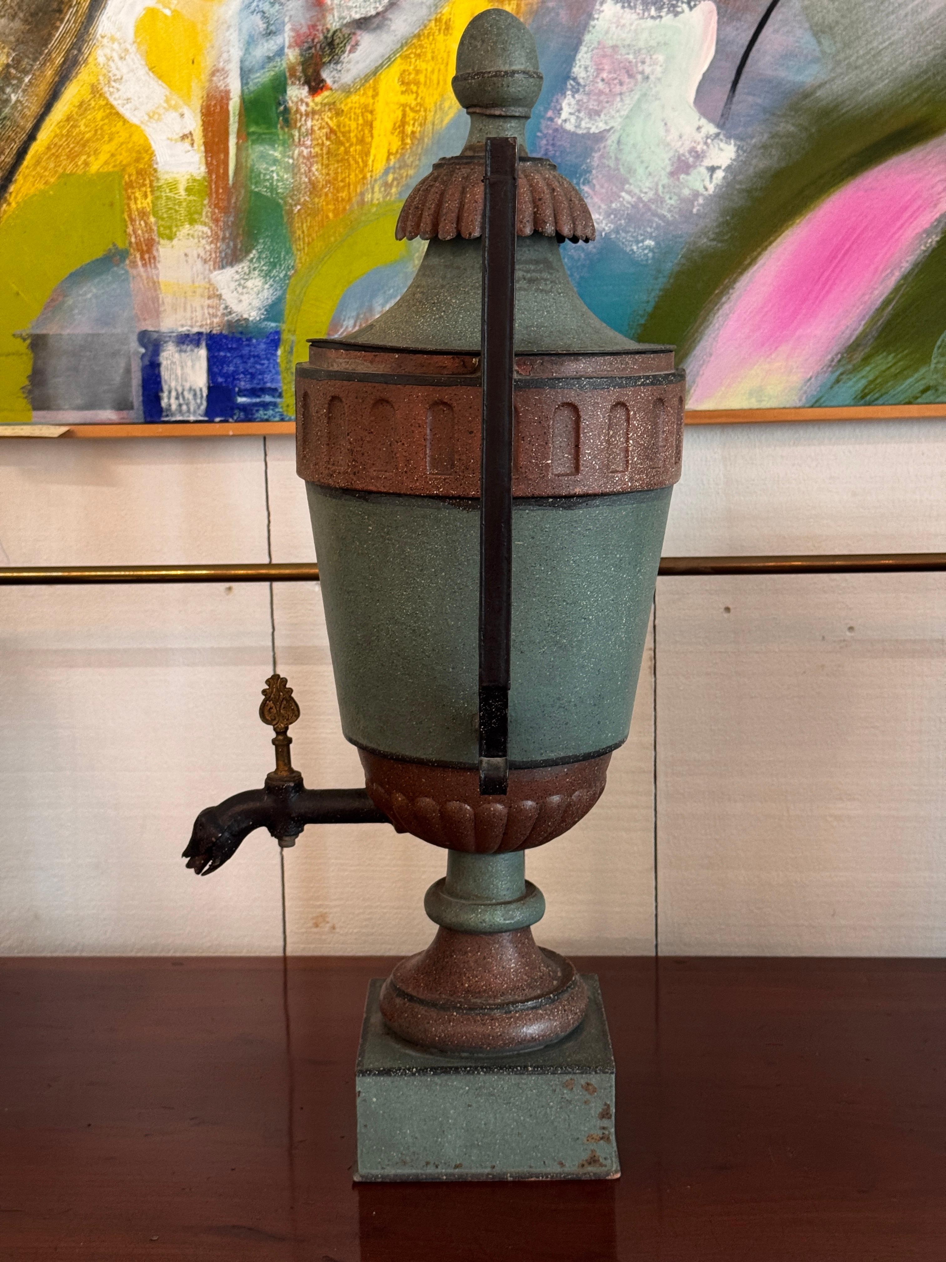 19th Century French Painted Tole Urn With Lid and Figural Spout in vendita 4