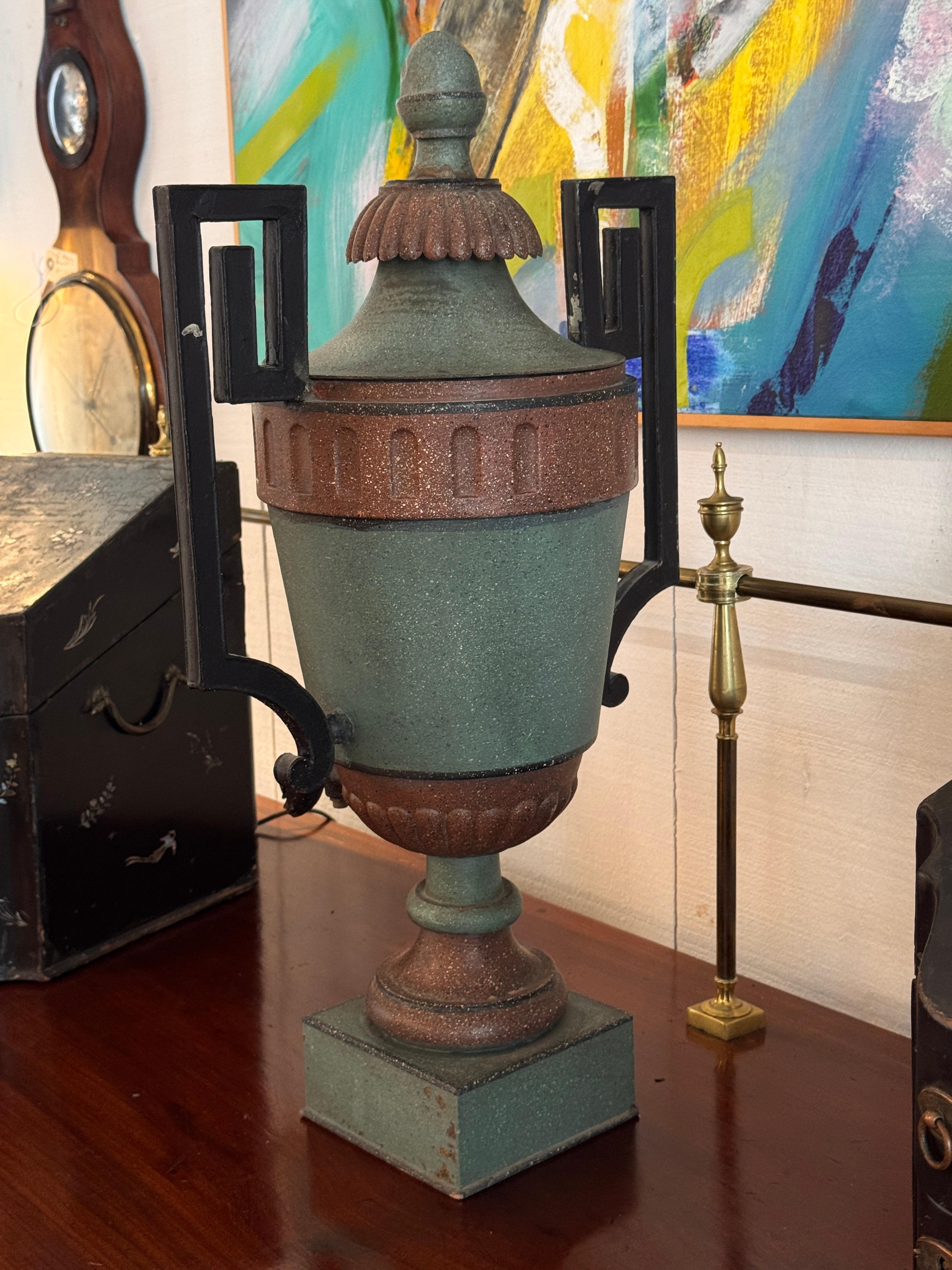 19th Century French Painted Tole Urn With Lid and Figural Spout in vendita 5