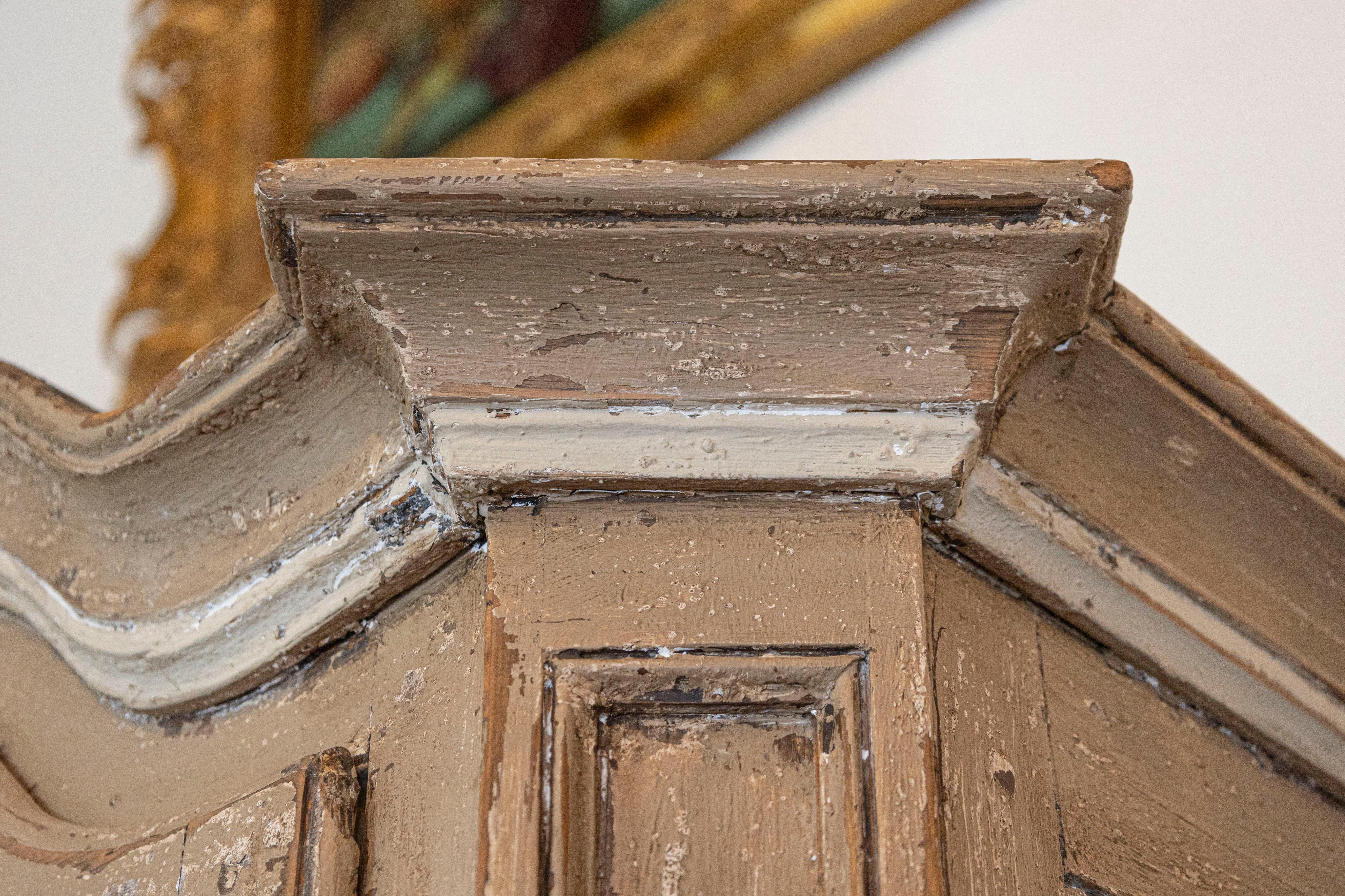 19th Century French Painted Vitrine Cabinet with Bonnet Top and Glass Door For Sale 2